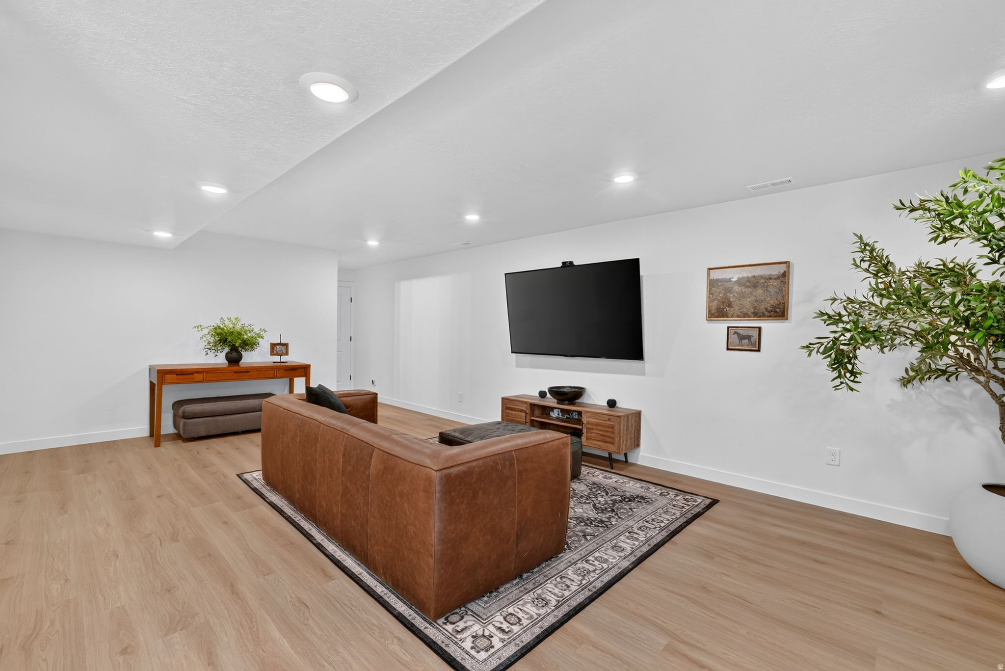 HOLBROOK SCANDIA CTG 3304 - Residential