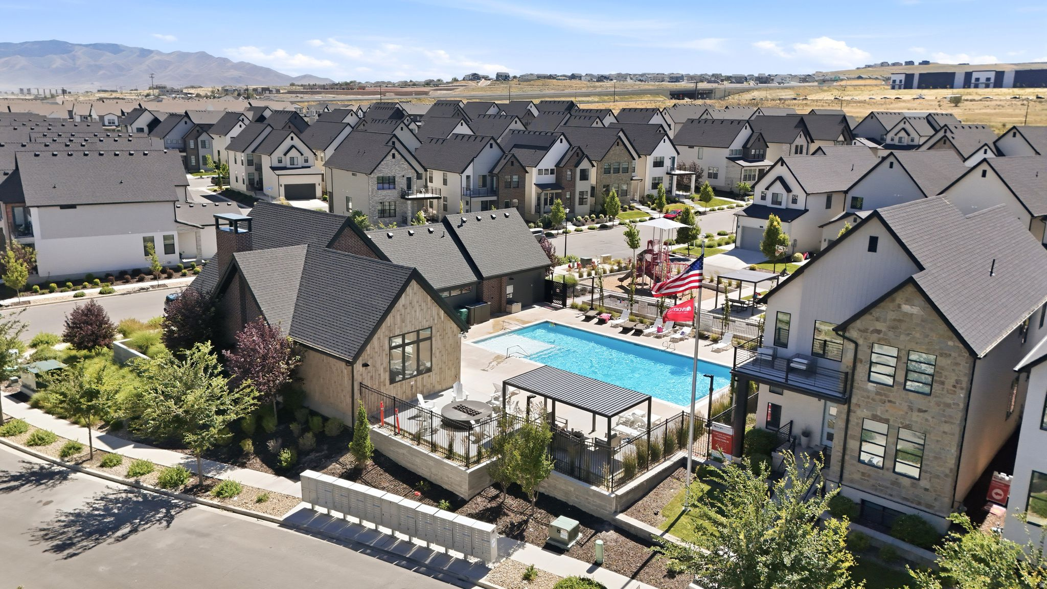 HOLBROOK SCANDIA CTG 3304 - Residential