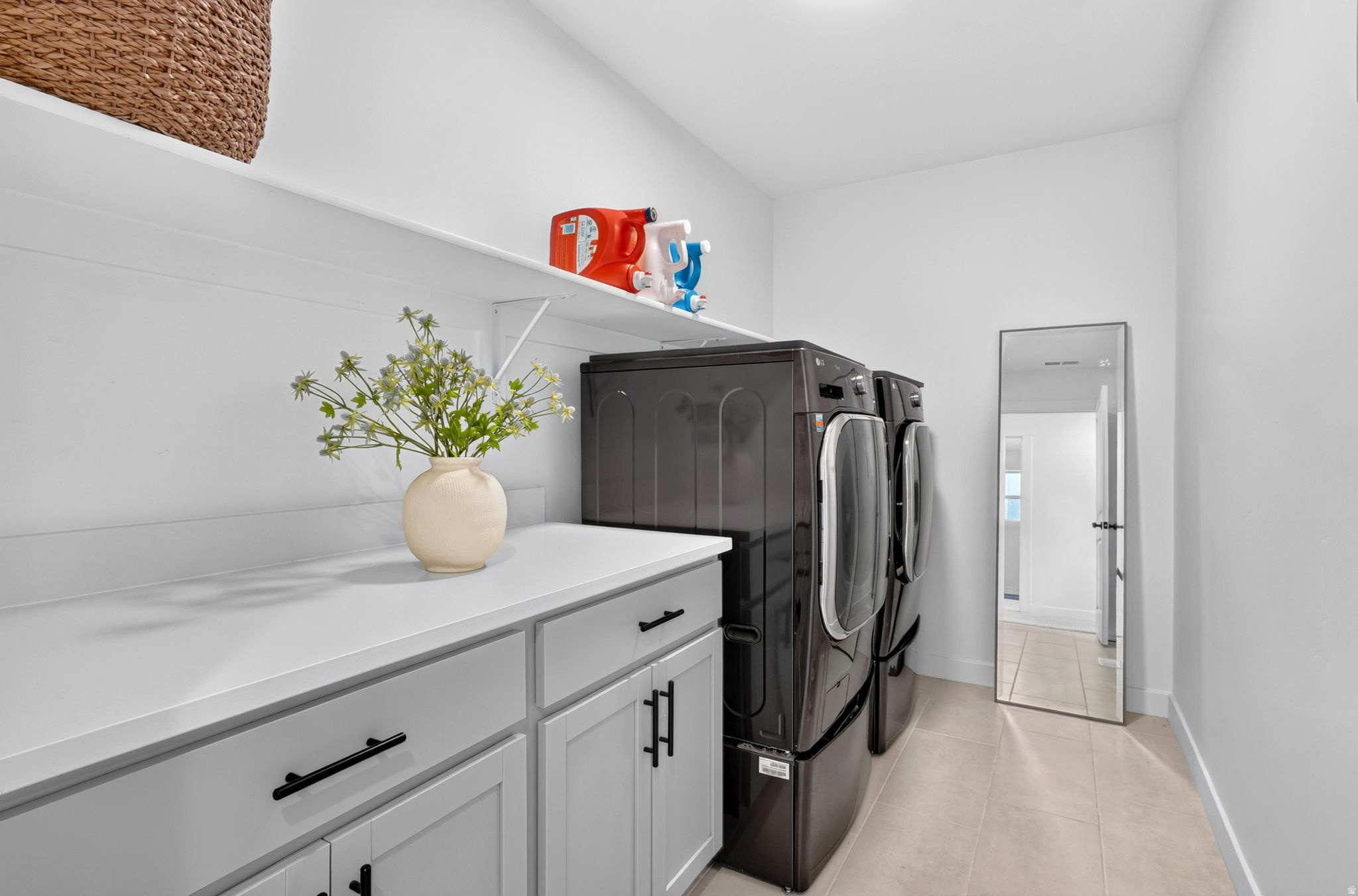 HOLBROOK SCANDIA CTG 3304 - Residential