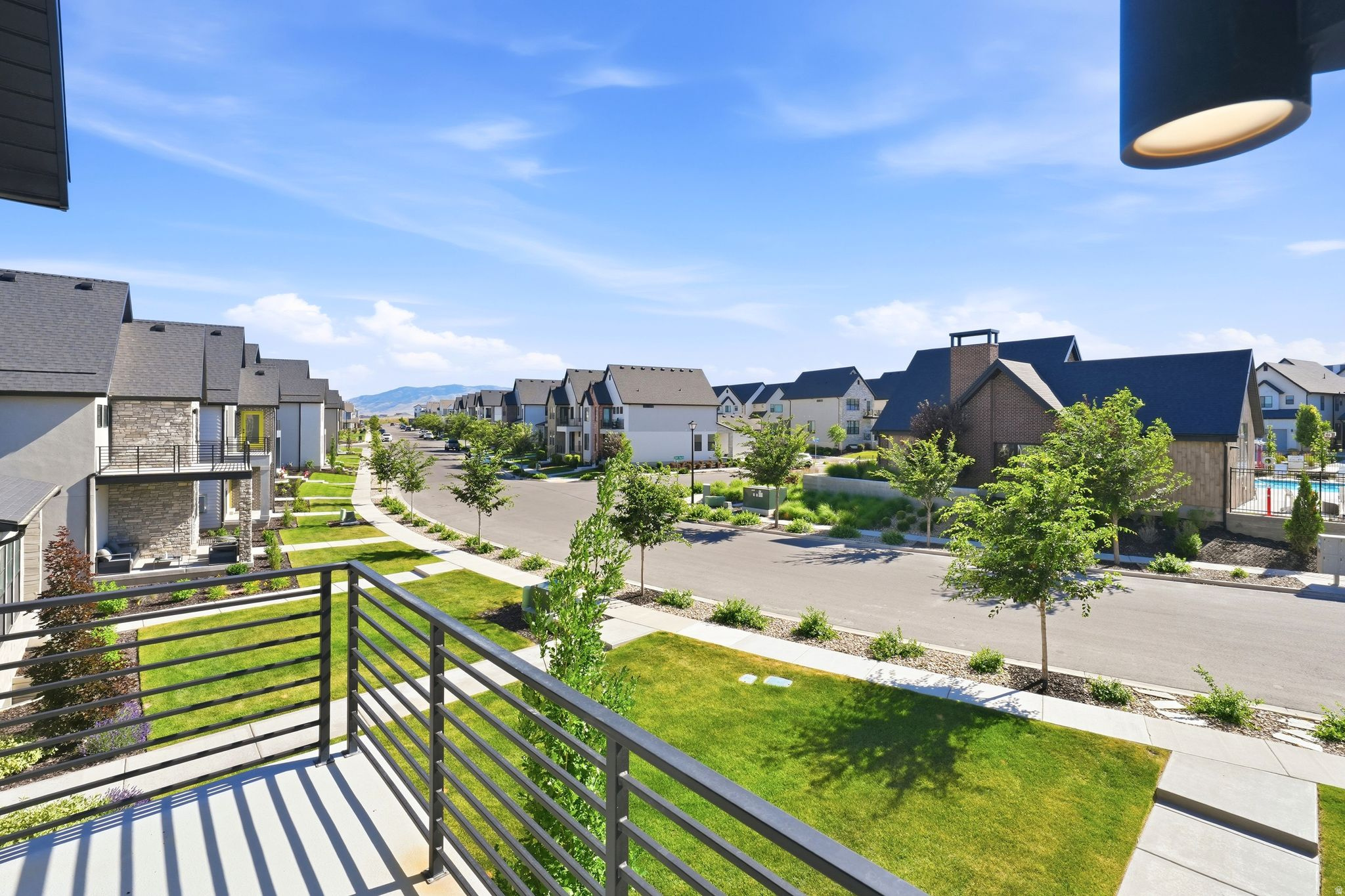 HOLBROOK SCANDIA CTG 3304 - Residential