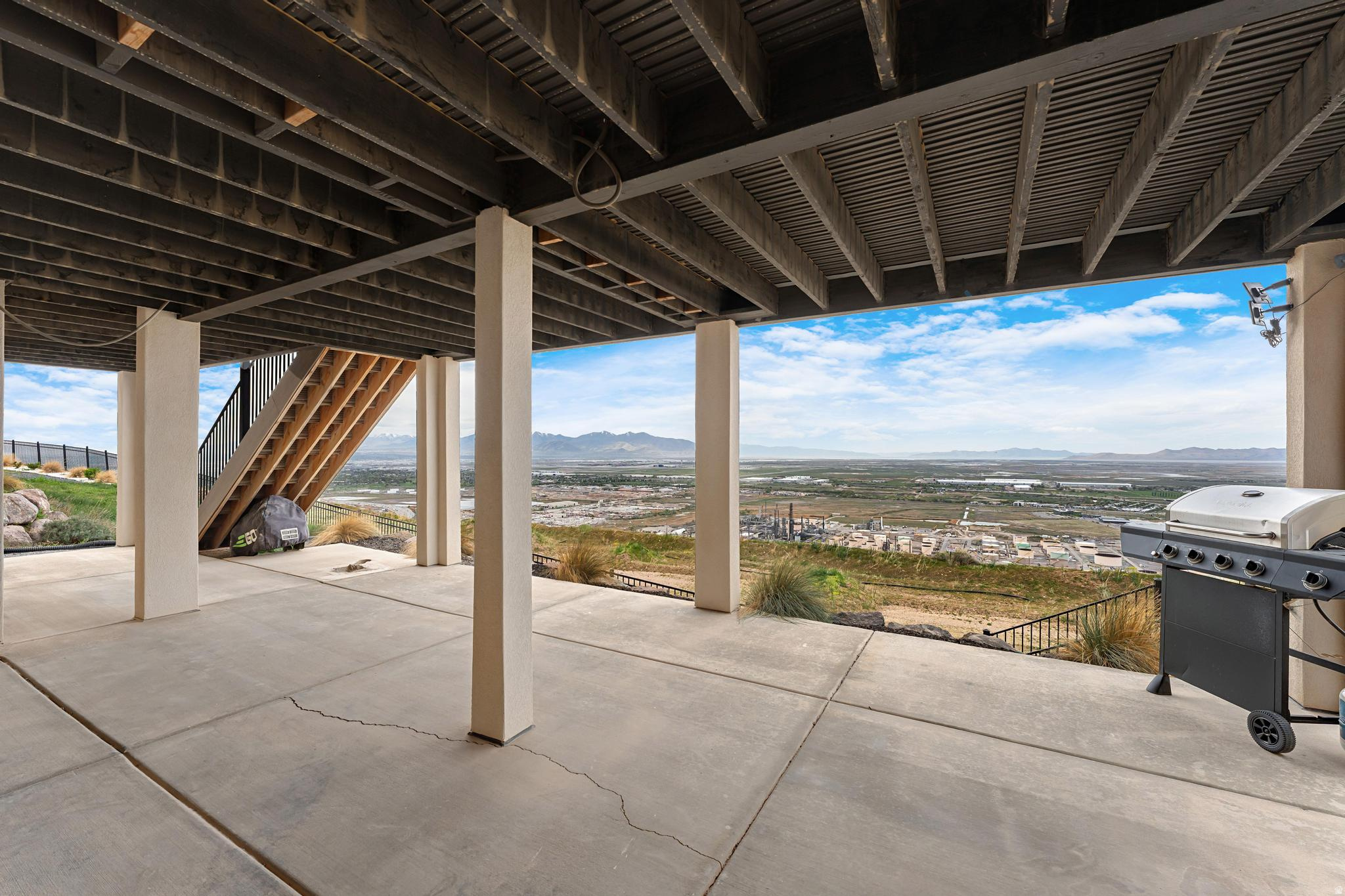 RIDGE SUB - Residential