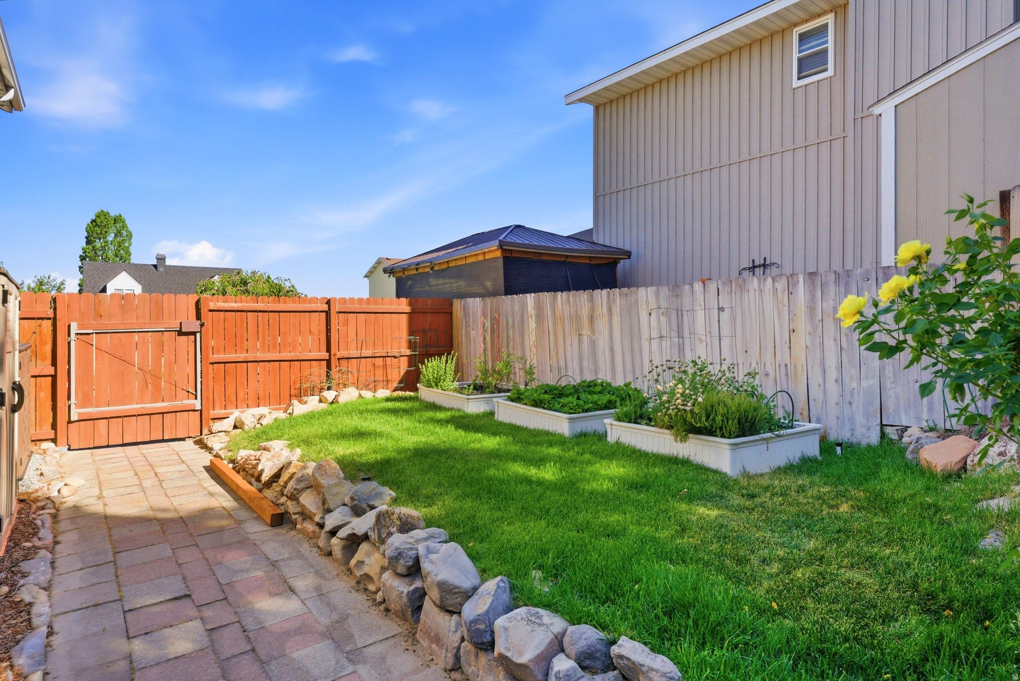 EASTRIDGE - Residential