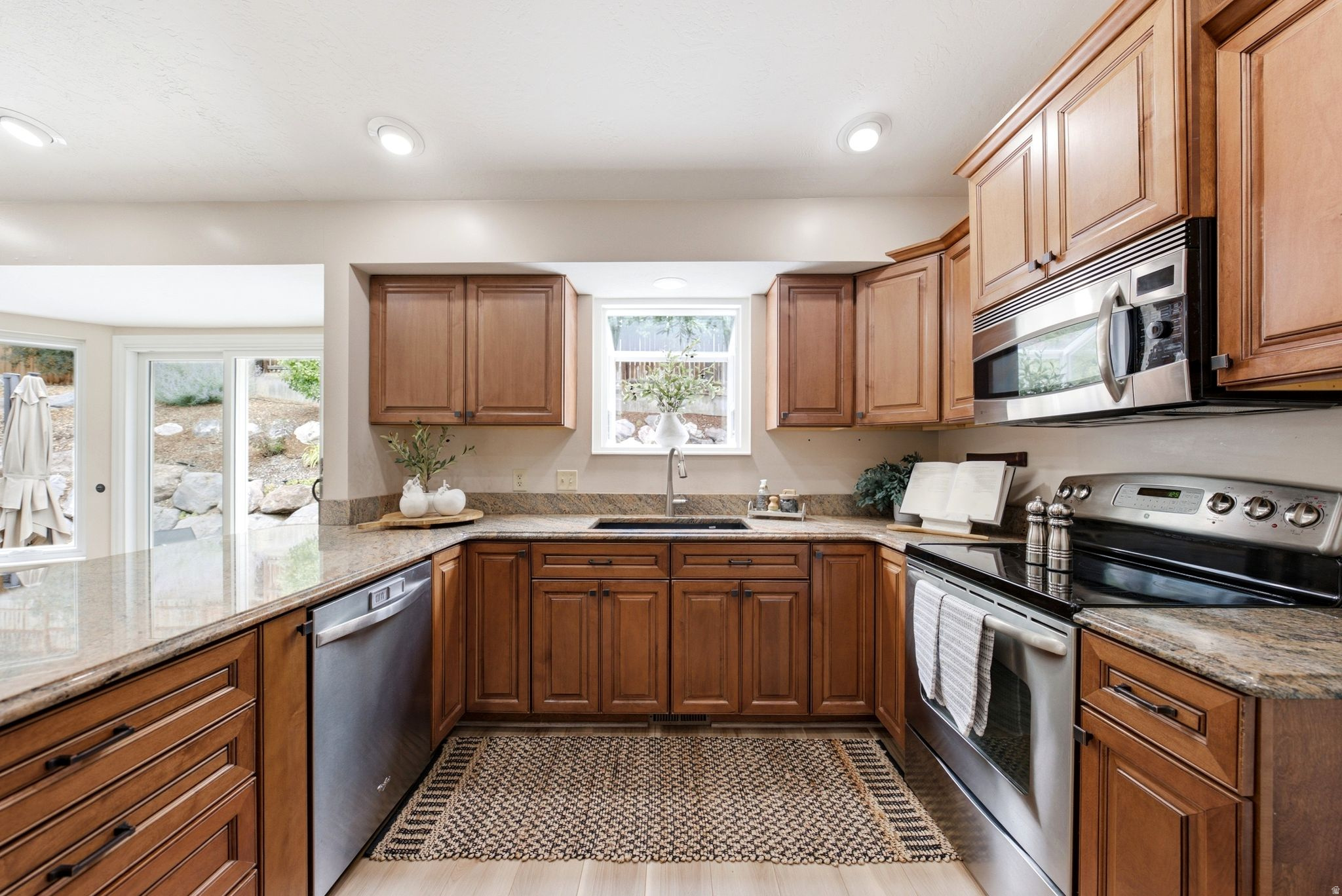 EASTRIDGE - Residential
