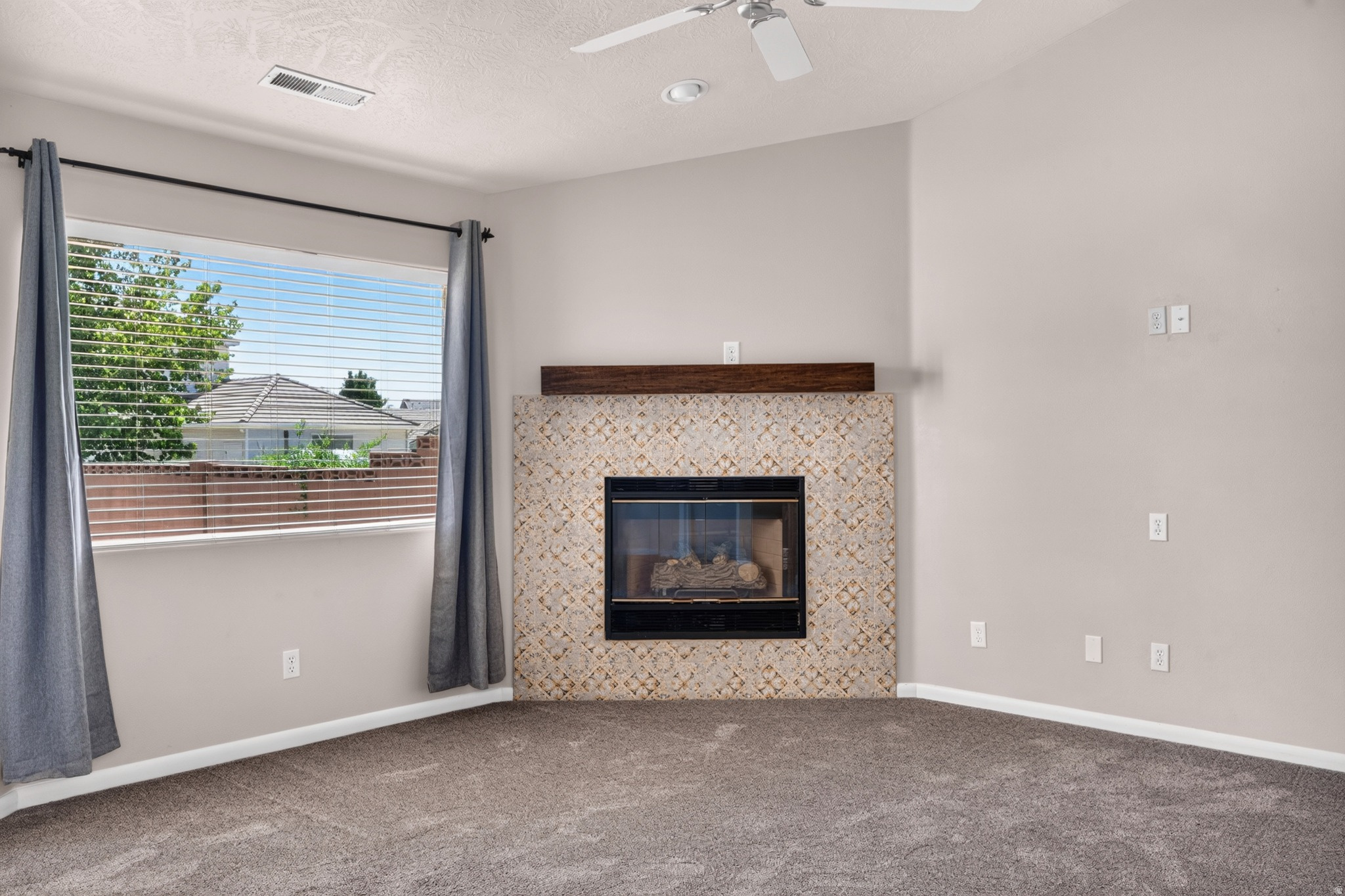 CANYON TERRACE - Residential