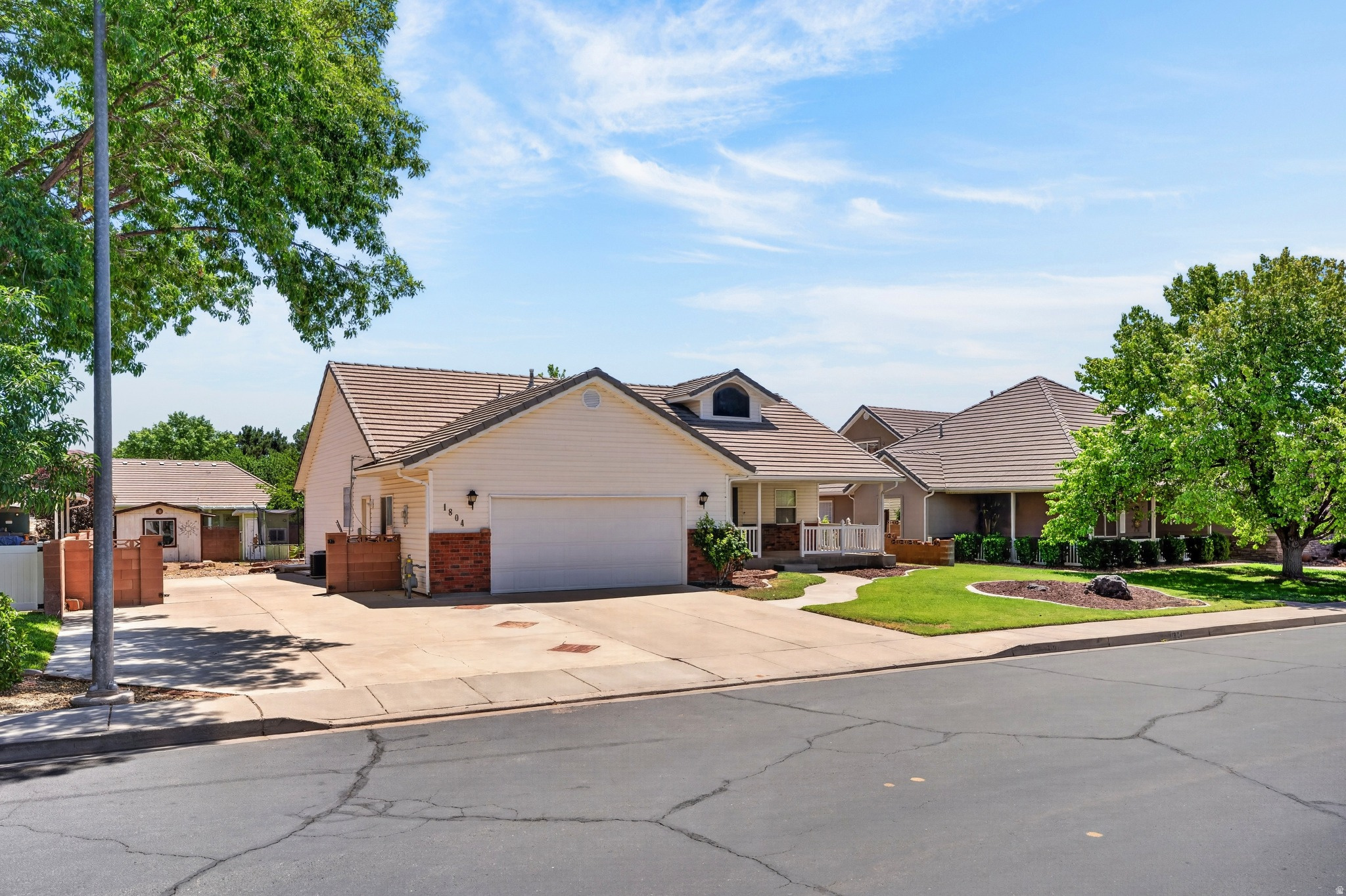 CANYON TERRACE - Residential