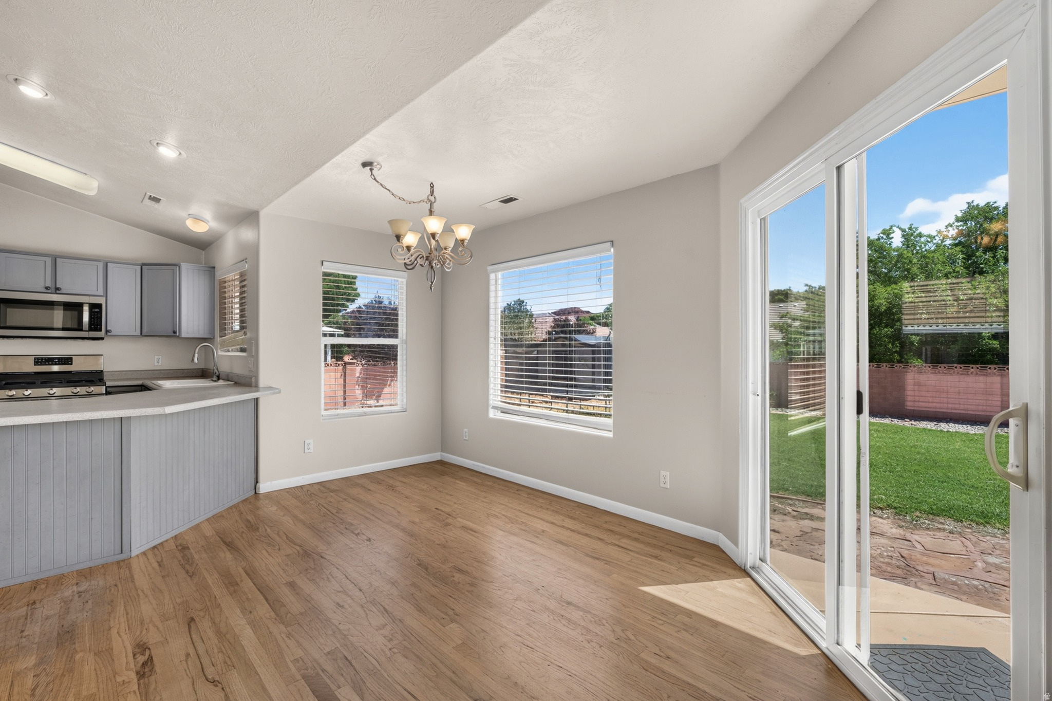 CANYON TERRACE - Residential