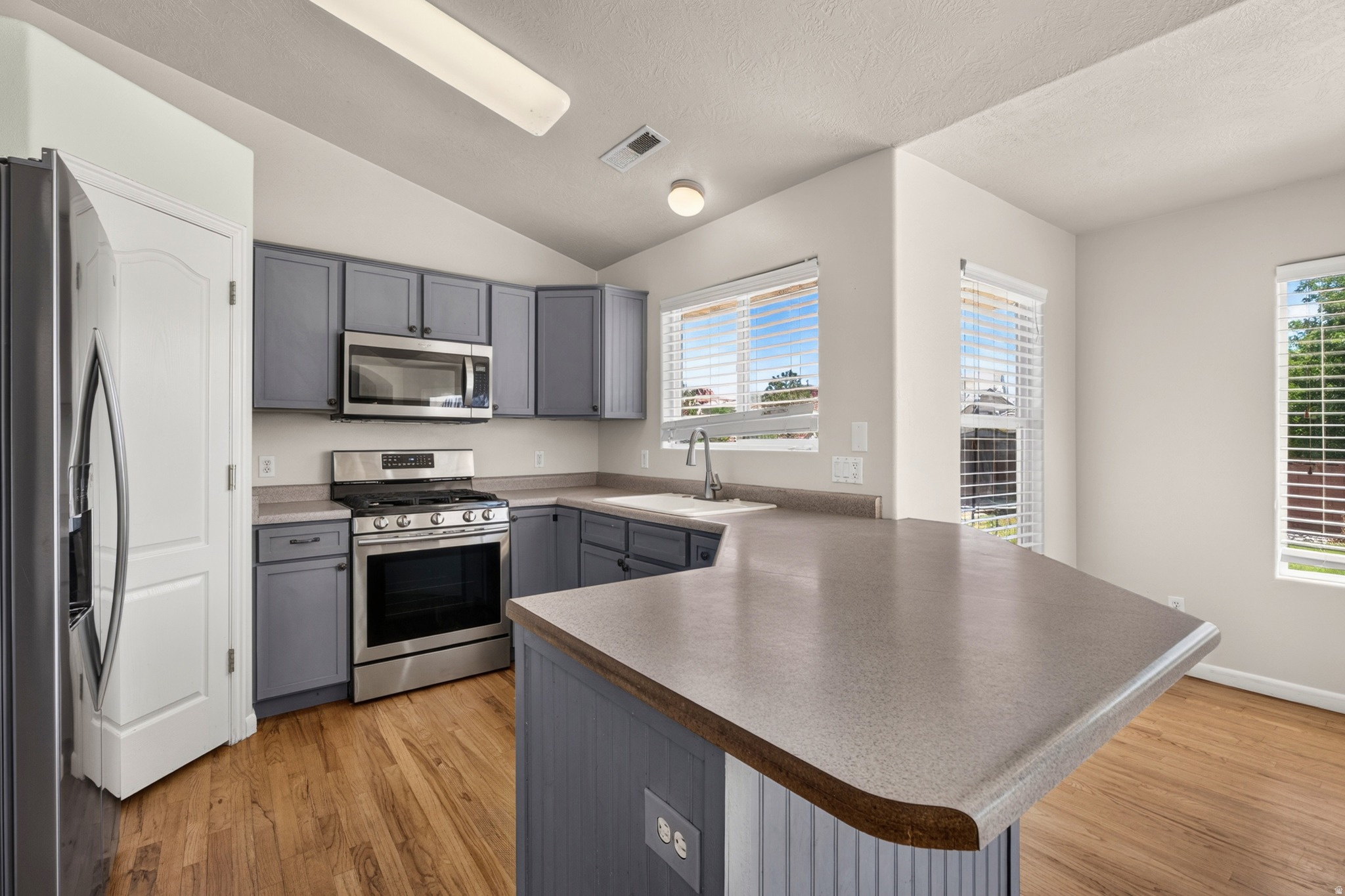 CANYON TERRACE - Residential