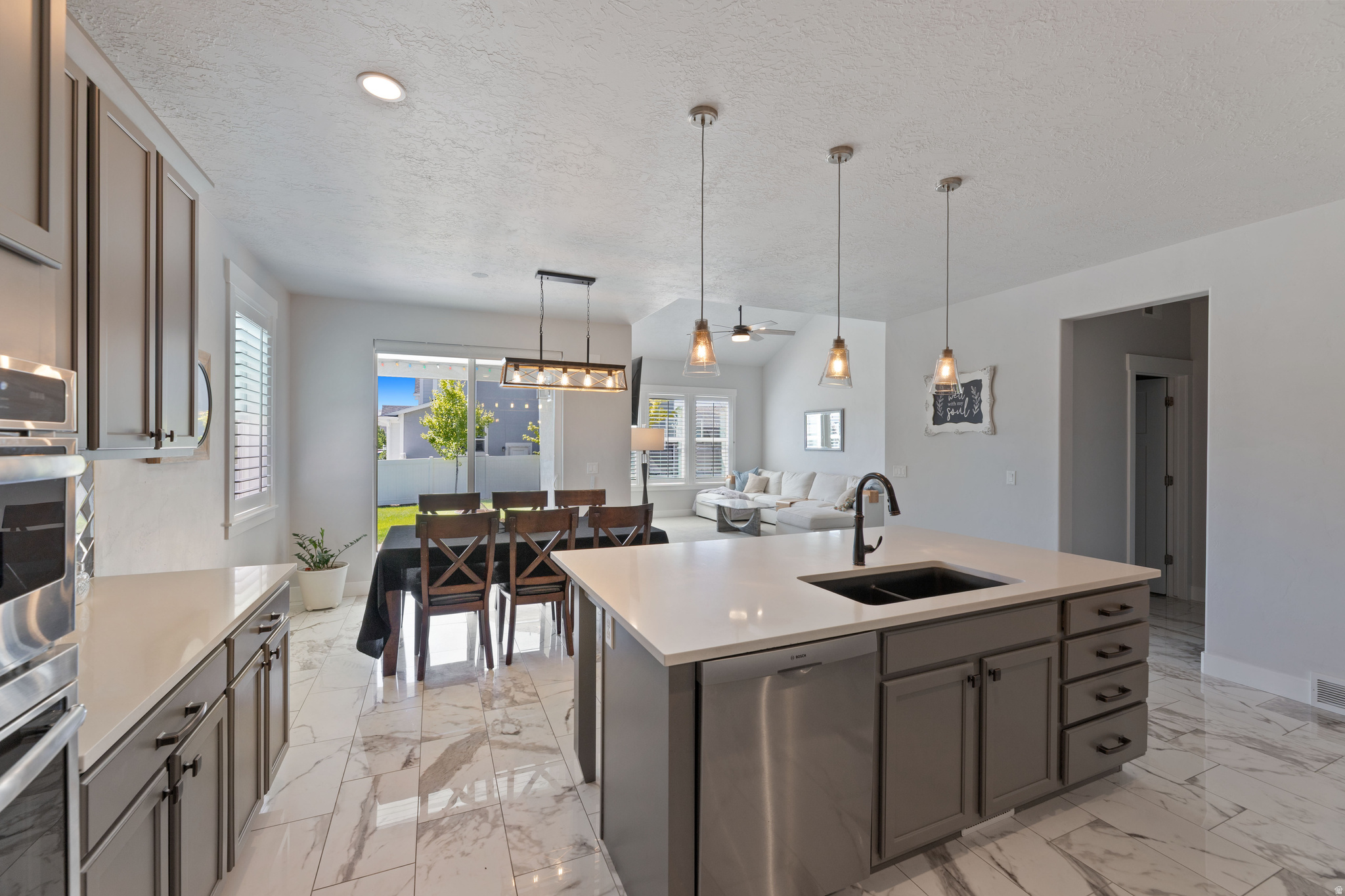 GREENWOOD VILLAGE - Residential