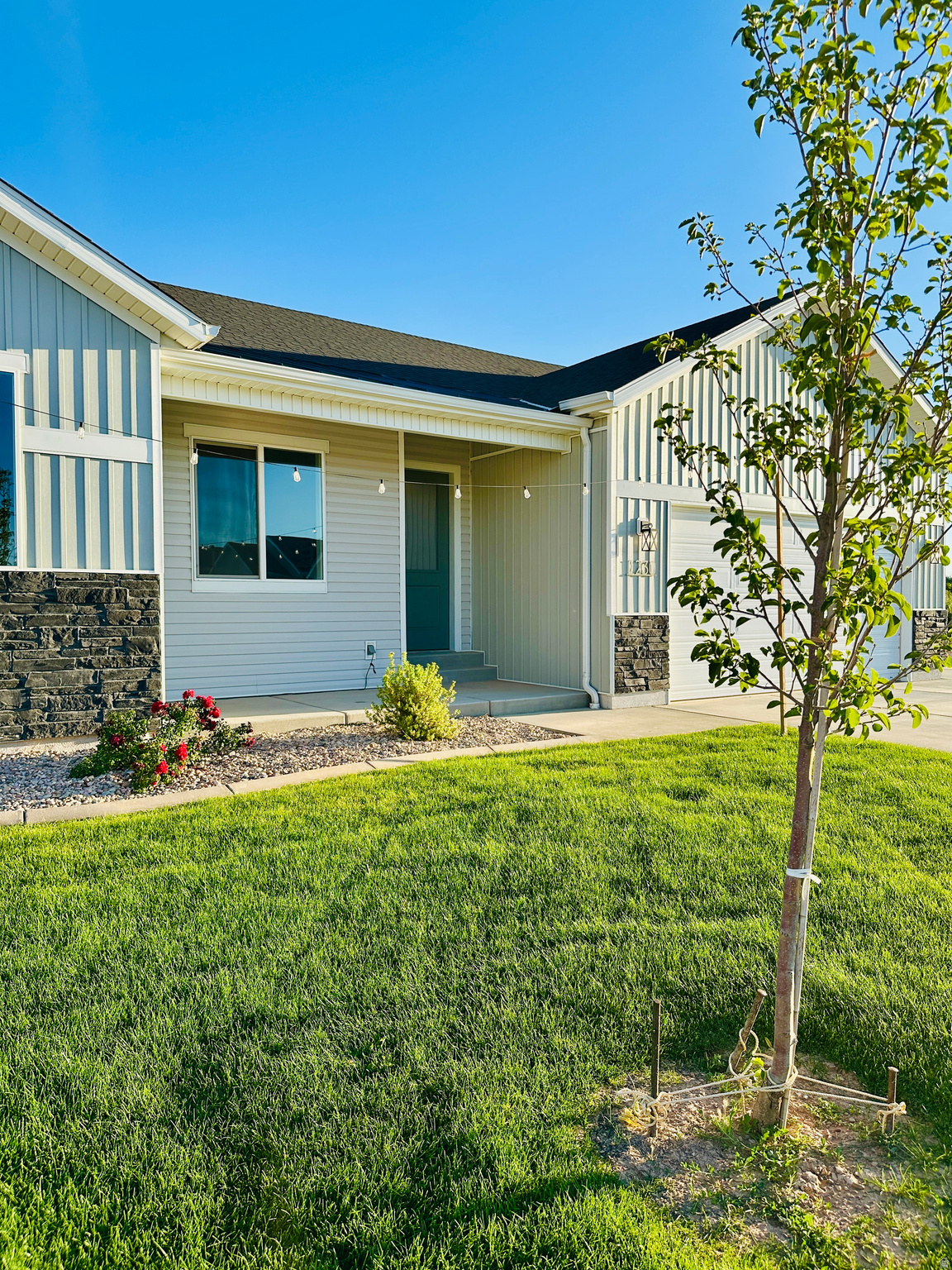 EQUESTRIAN POINTE - Residential