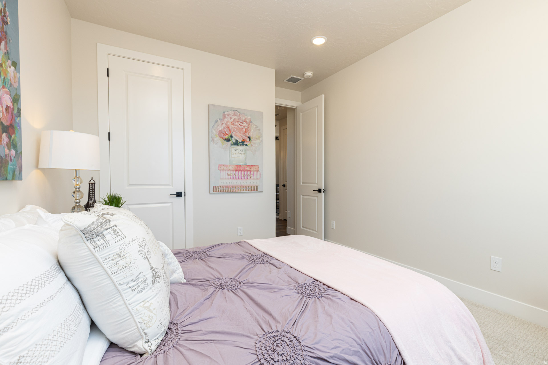 EQUESTRIAN POINTE - Residential