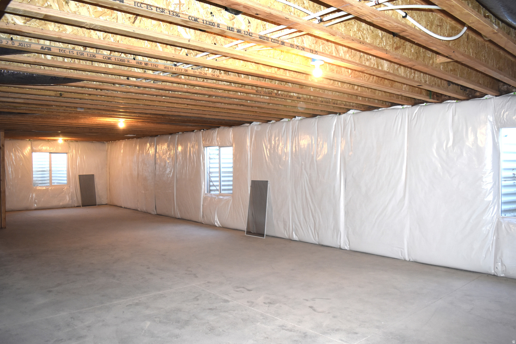 EQUESTRIAN POINTE - Residential