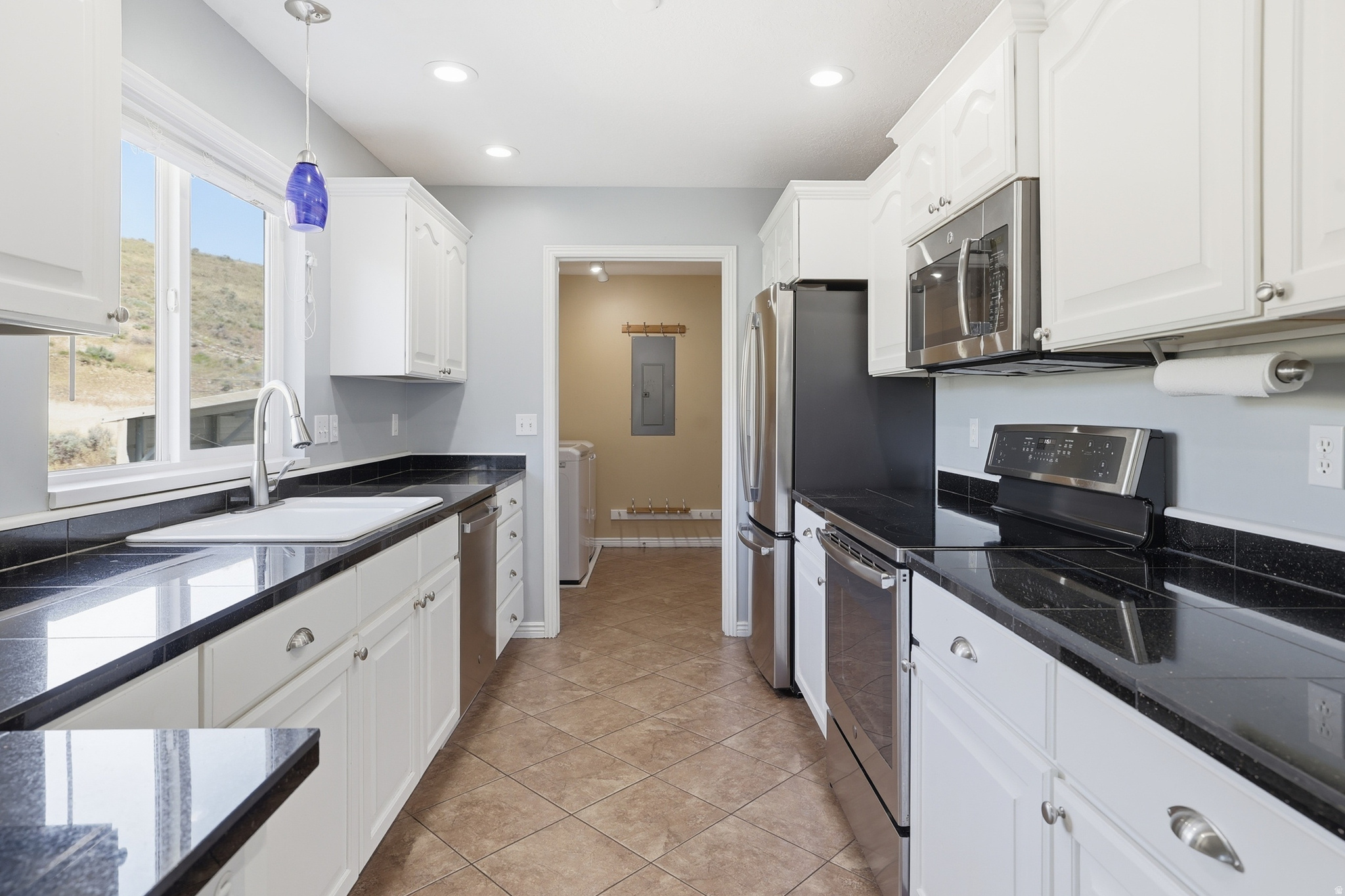 MARBLE HILLS - Residential