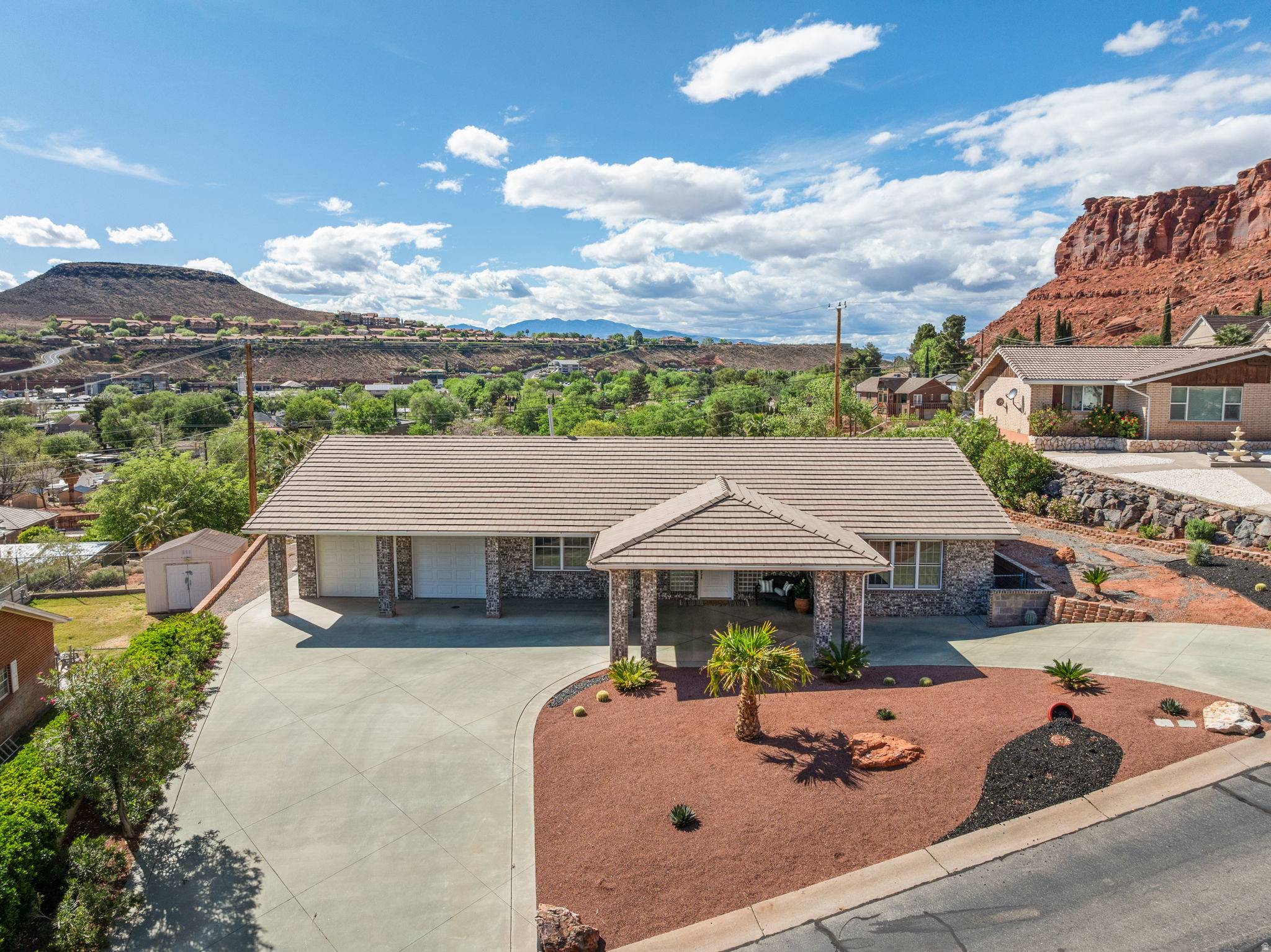 SANDSTONE TERRACE - Residential