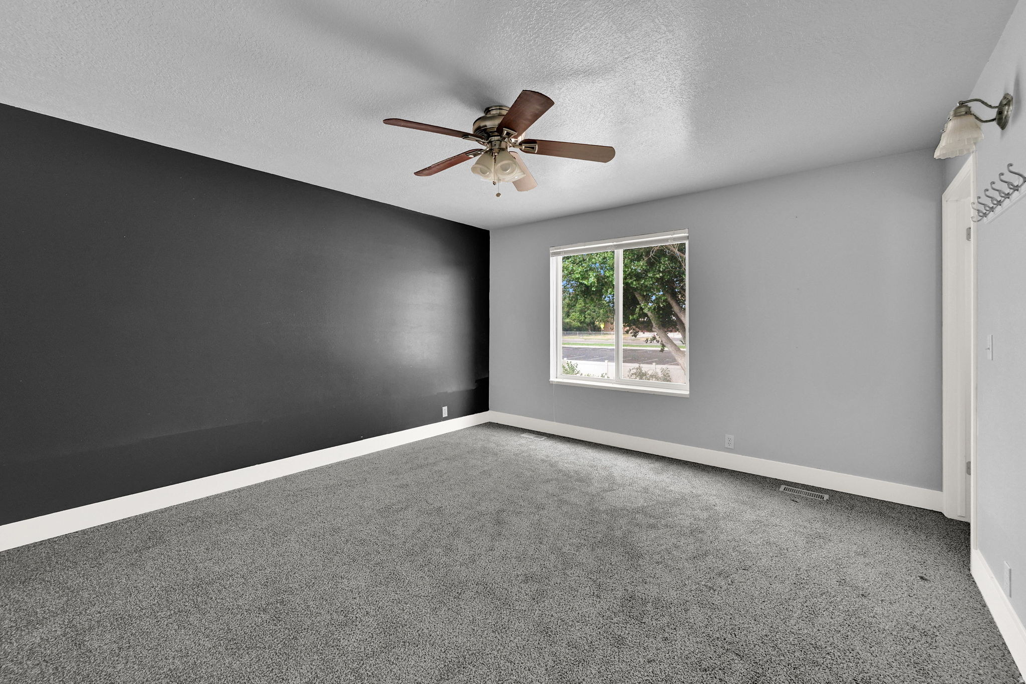 HOLMGREN ESTATES - Residential