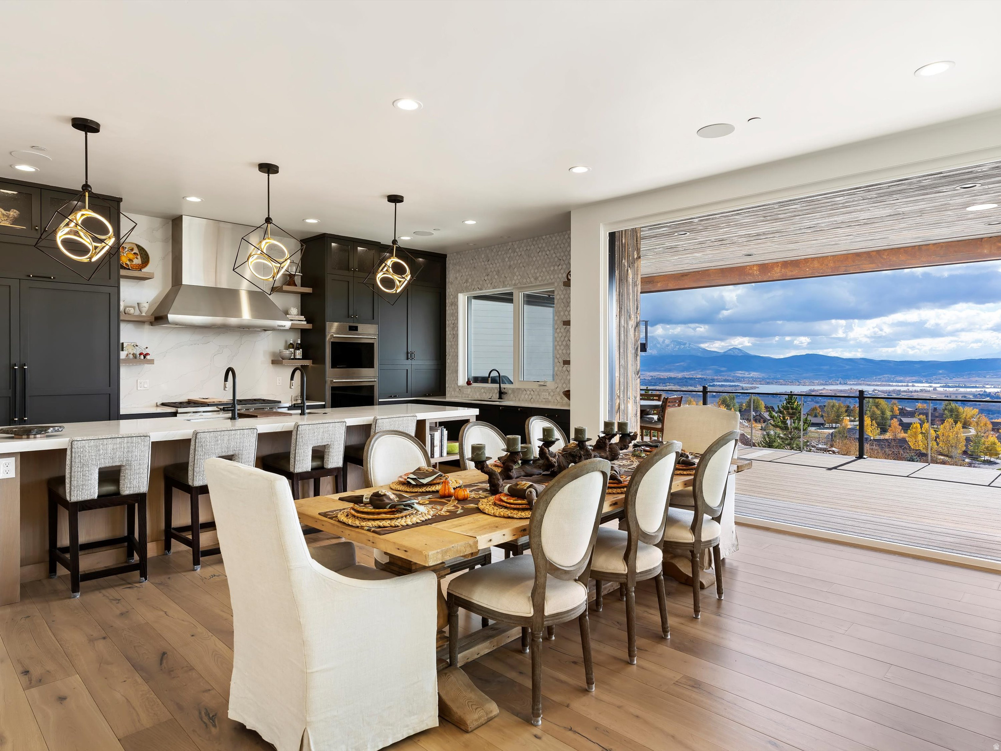 THE HIGHLANDS - Residential