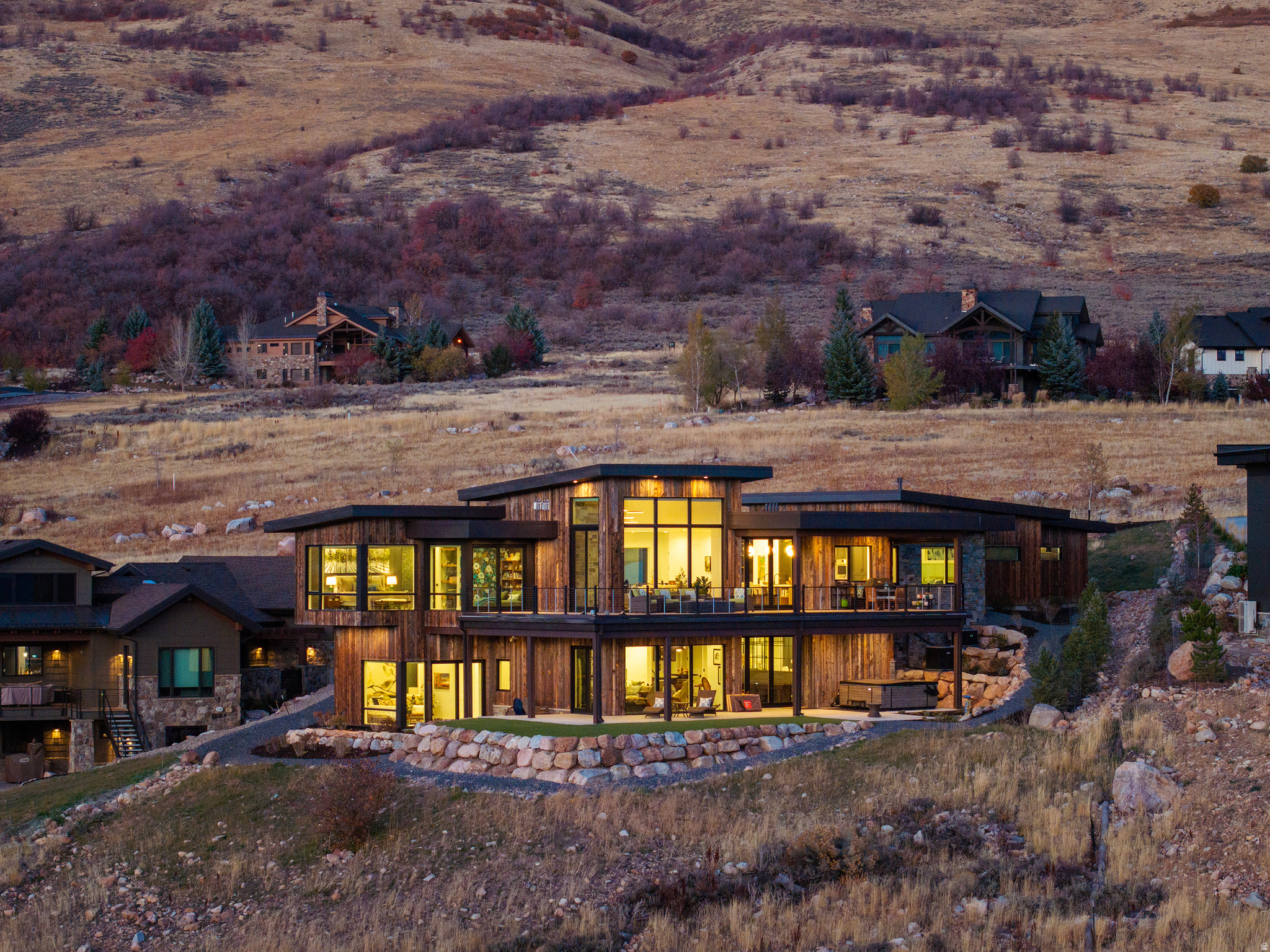 THE HIGHLANDS - Residential