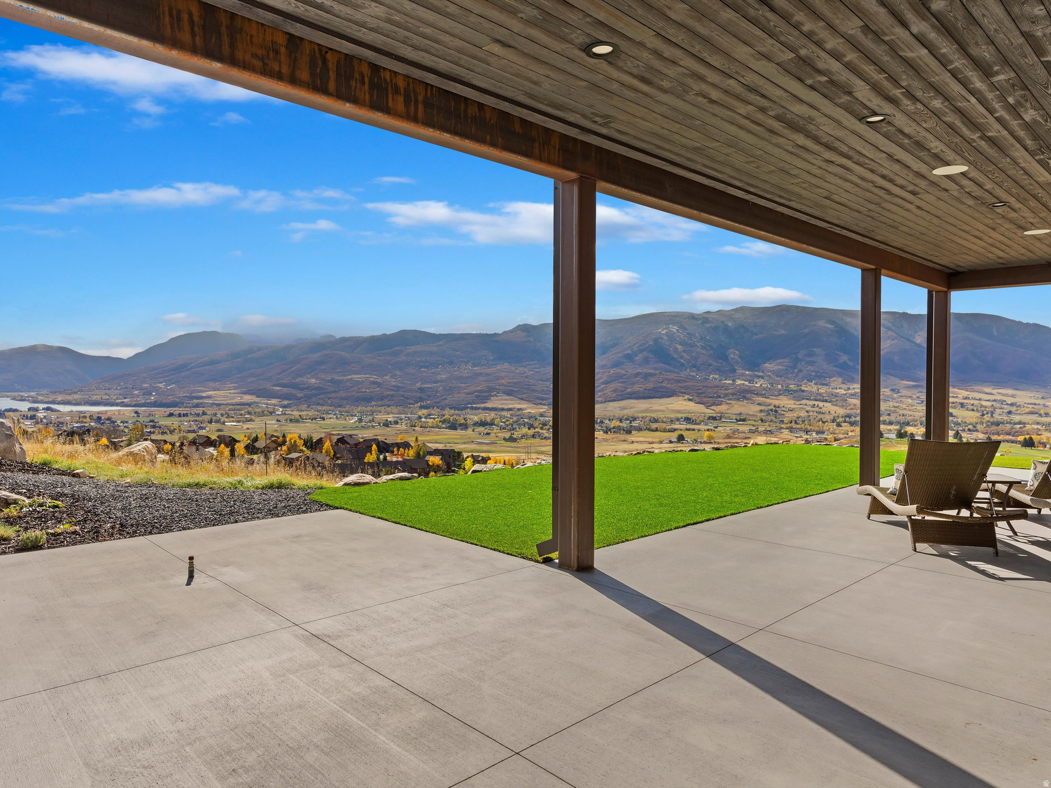 THE HIGHLANDS - Residential