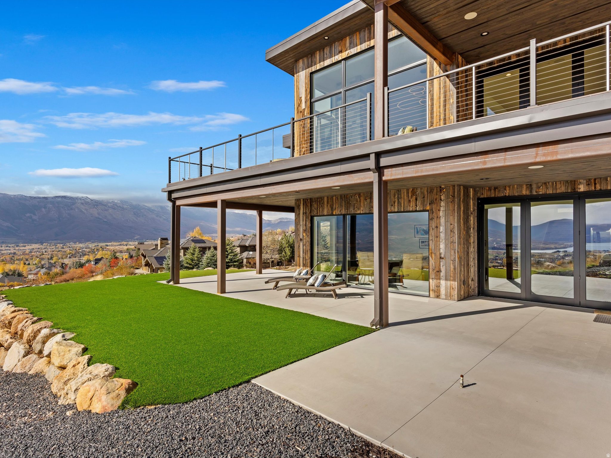THE HIGHLANDS - Residential