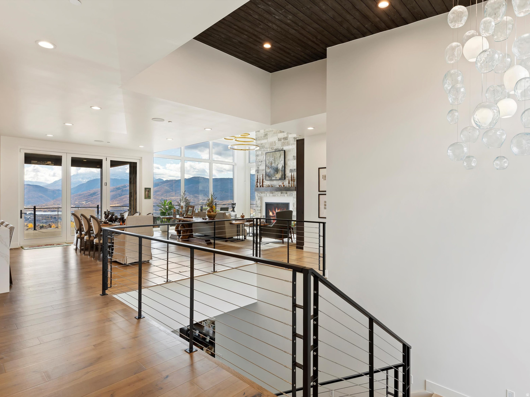 THE HIGHLANDS - Residential