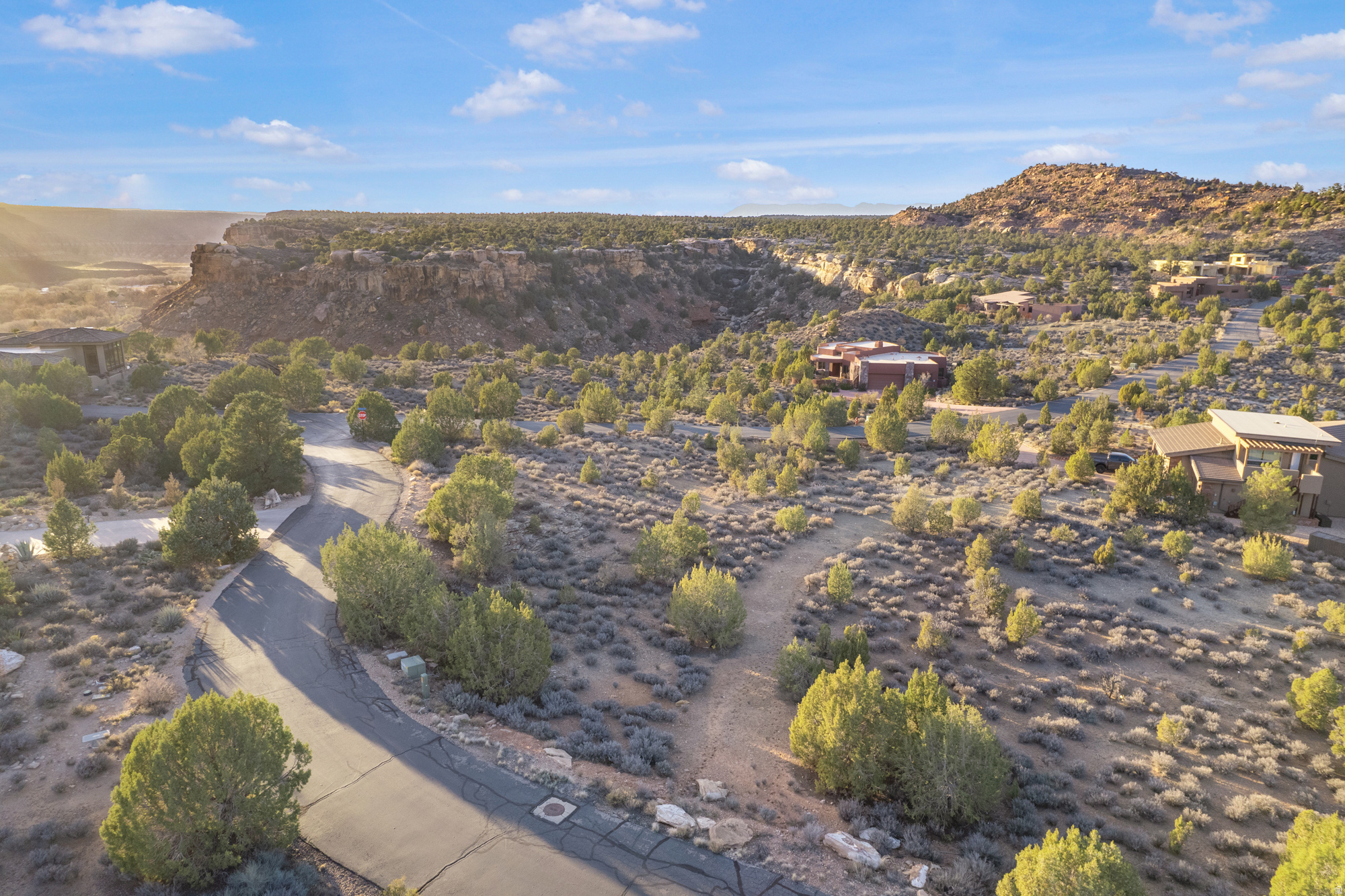 ANASAZI PLATEAU 2 - Land