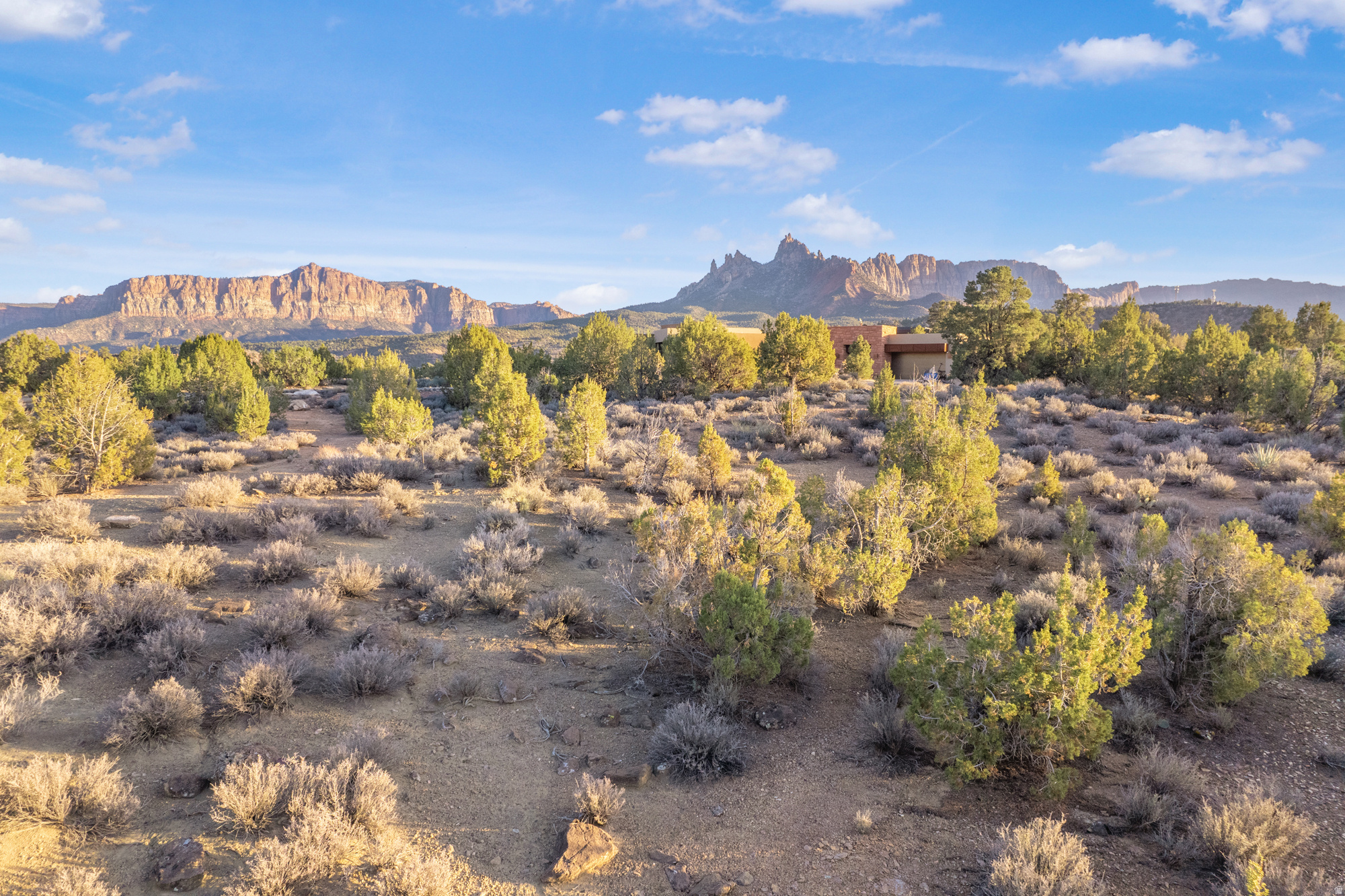 ANASAZI PLATEAU 2 - Land