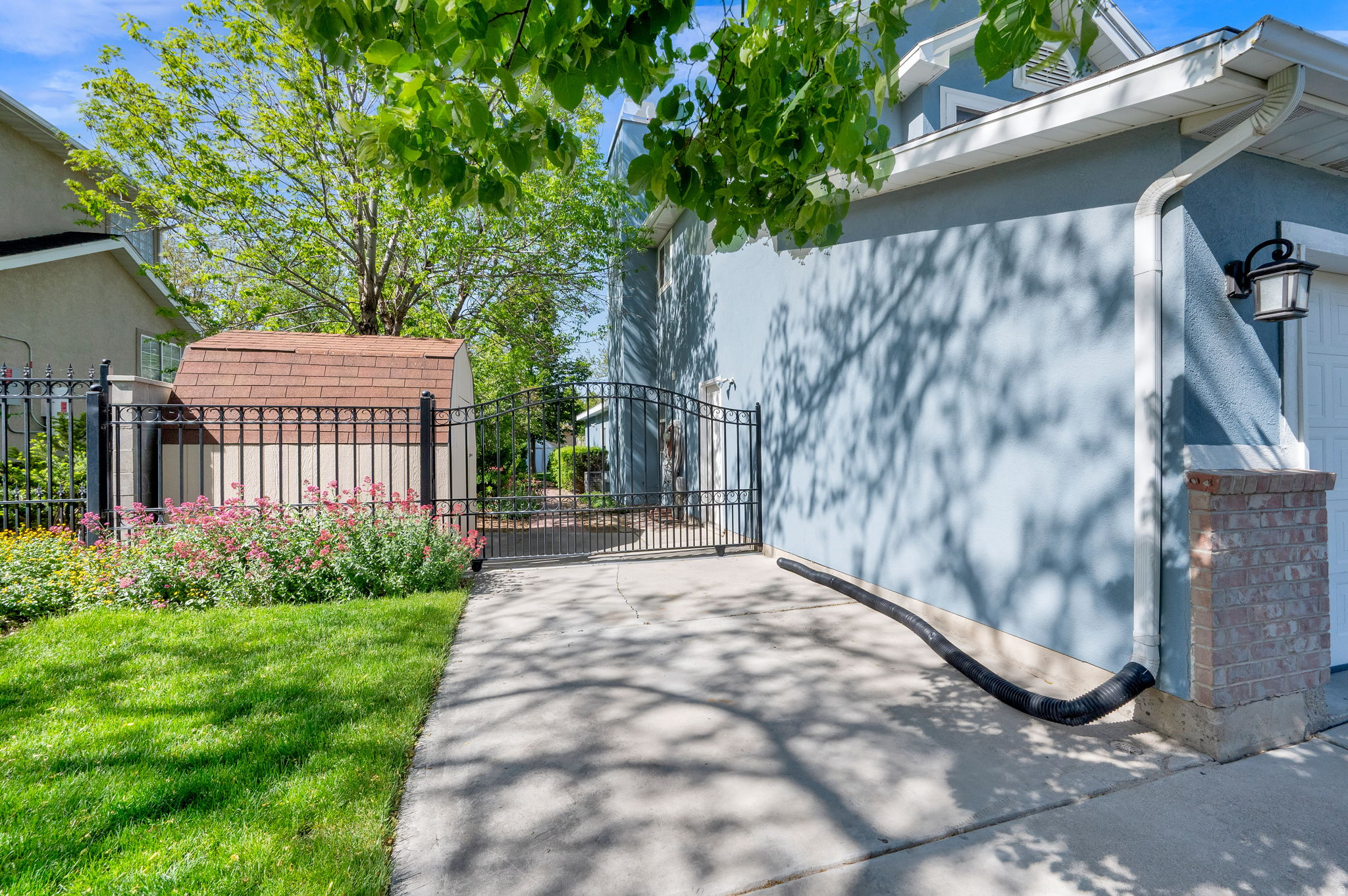 SOUTHWEST RIVER ESTATES - Residential