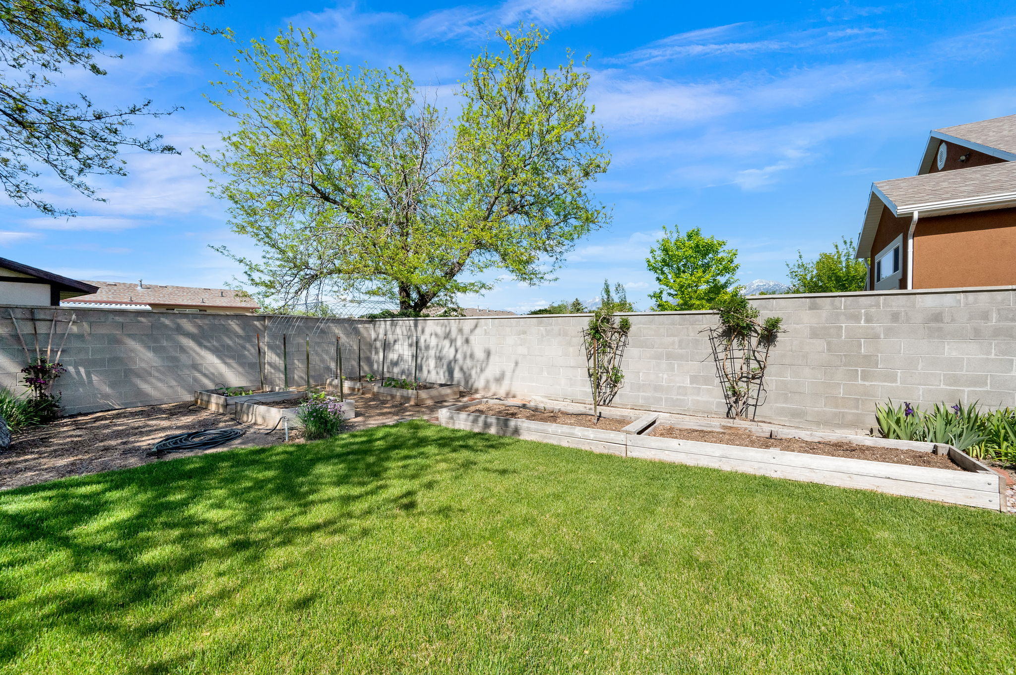 SOUTHWEST RIVER ESTATES - Residential