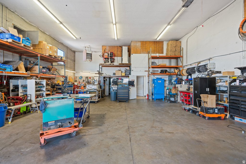 FINLEYS - Commercial Sale