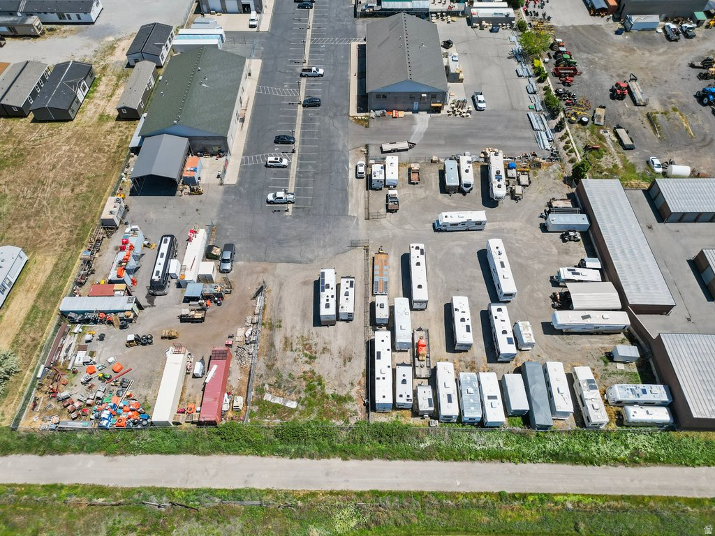 FINLEYS - Commercial Sale