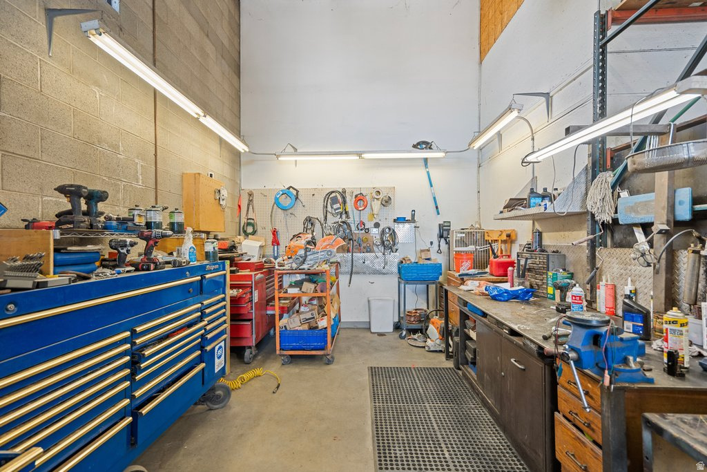 FINLEYS - Commercial Sale