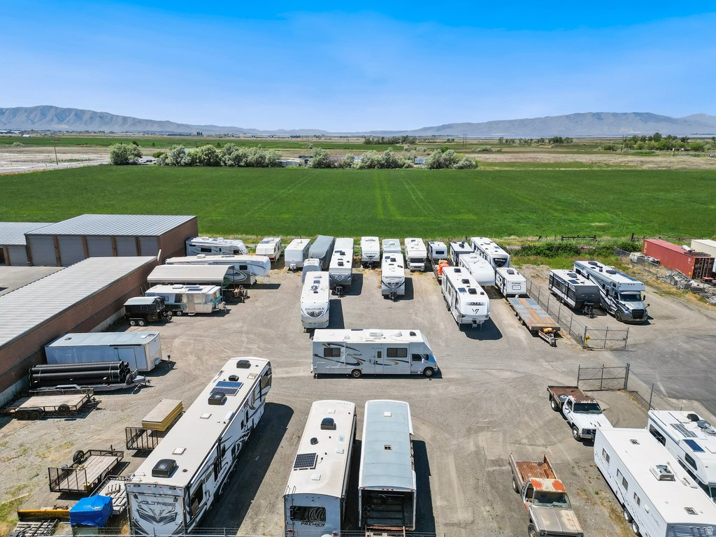 FINLEYS - Commercial Sale