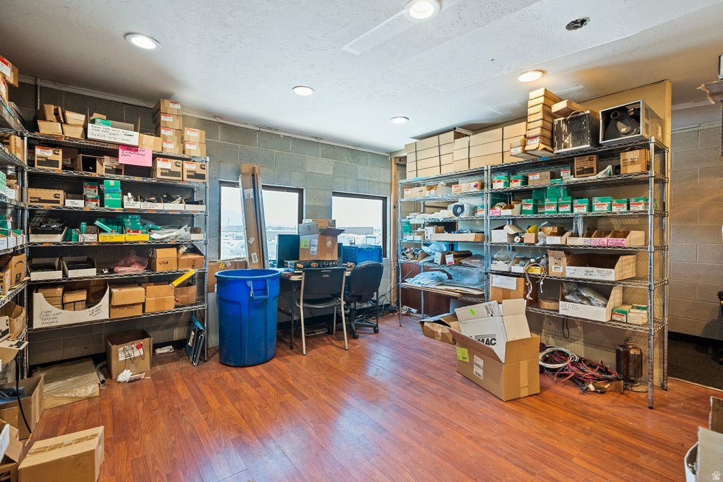FINLEYS - Commercial Sale