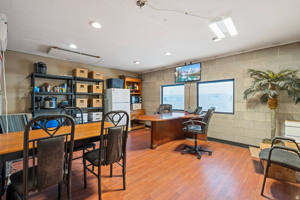FINLEYS - Commercial Sale