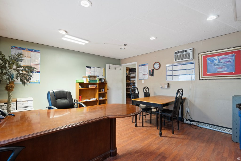 FINLEYS - Commercial Sale