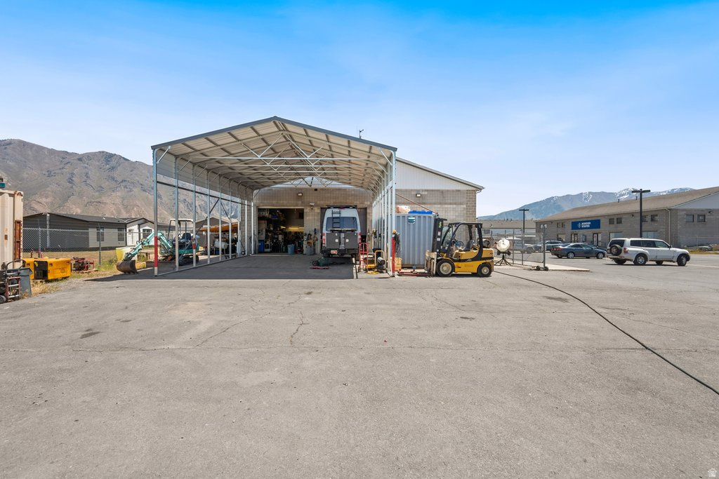 FINLEYS - Commercial Sale
