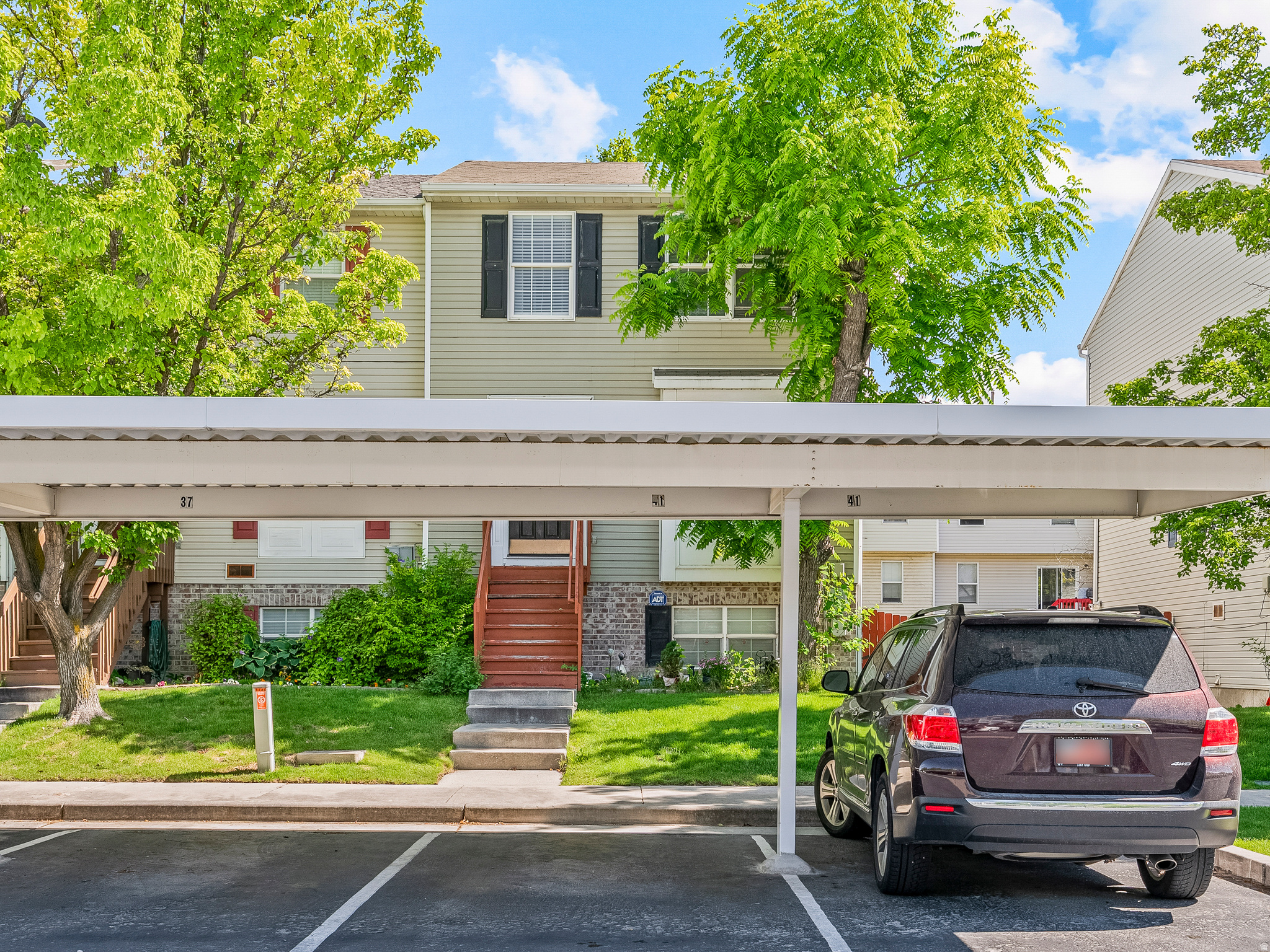 BALMORAL TOWNHOMES - Residential