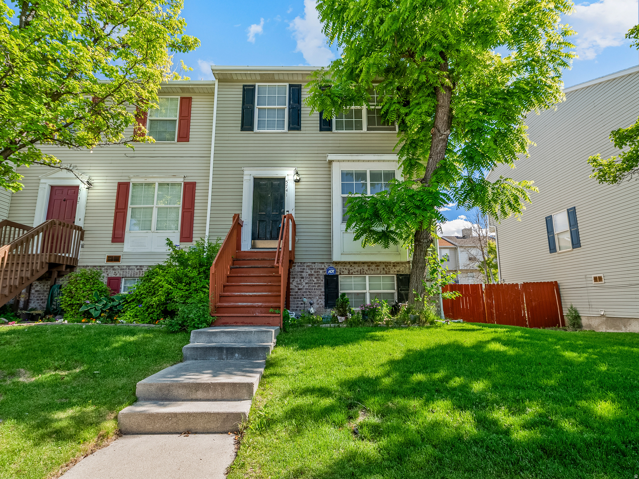 BALMORAL TOWNHOMES - Residential