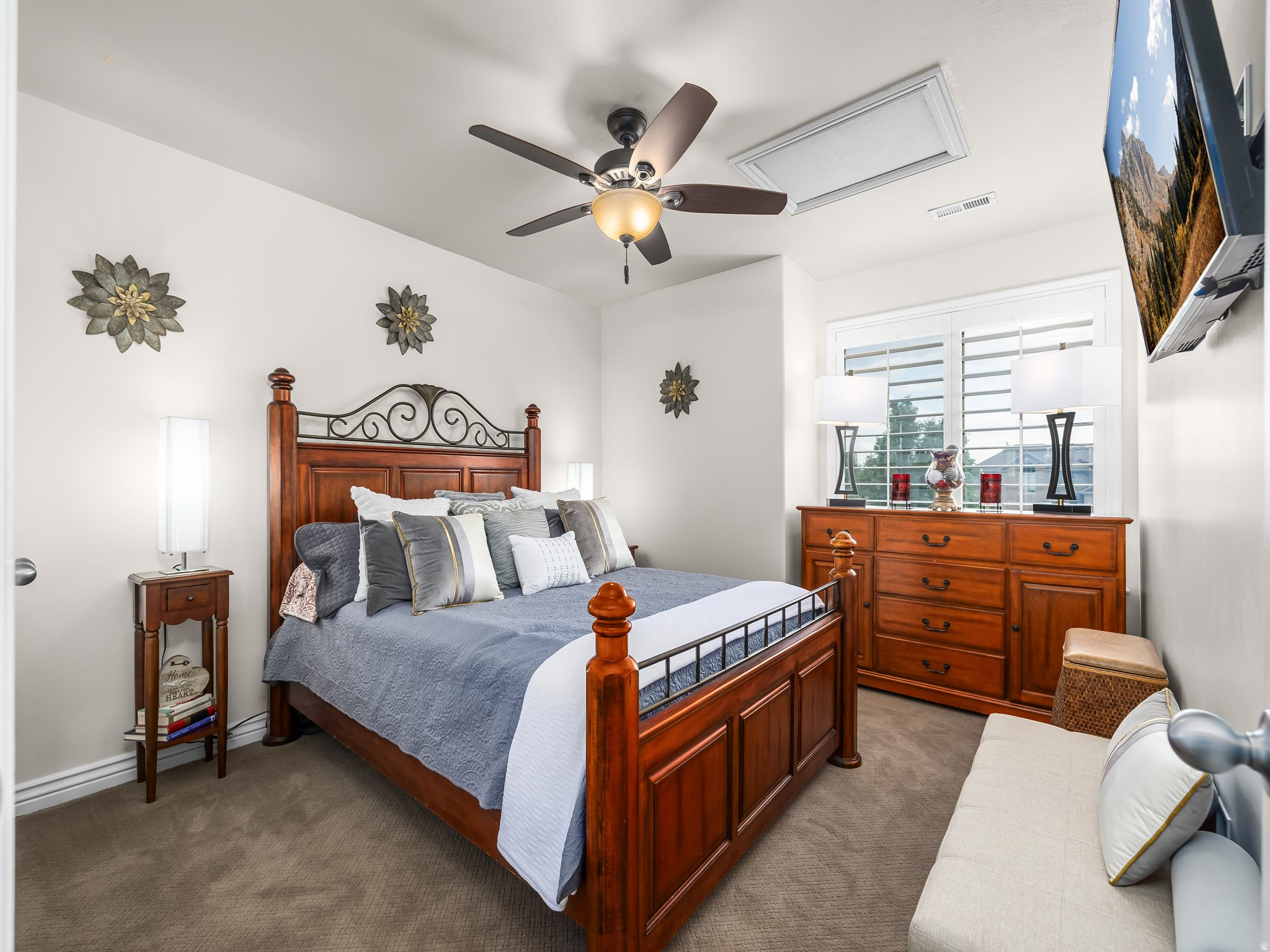 MEADOWS - Residential