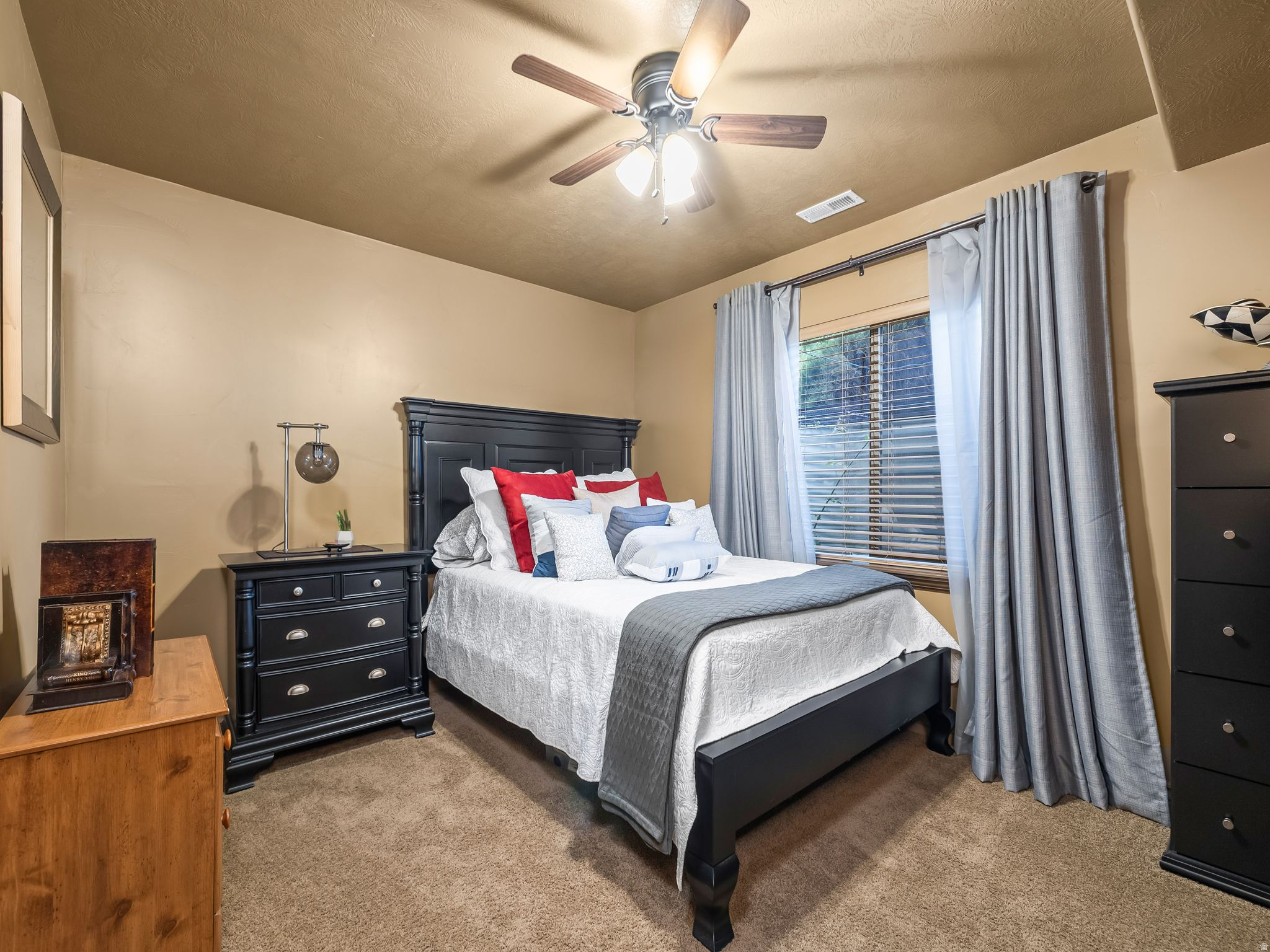 MEADOWS - Residential