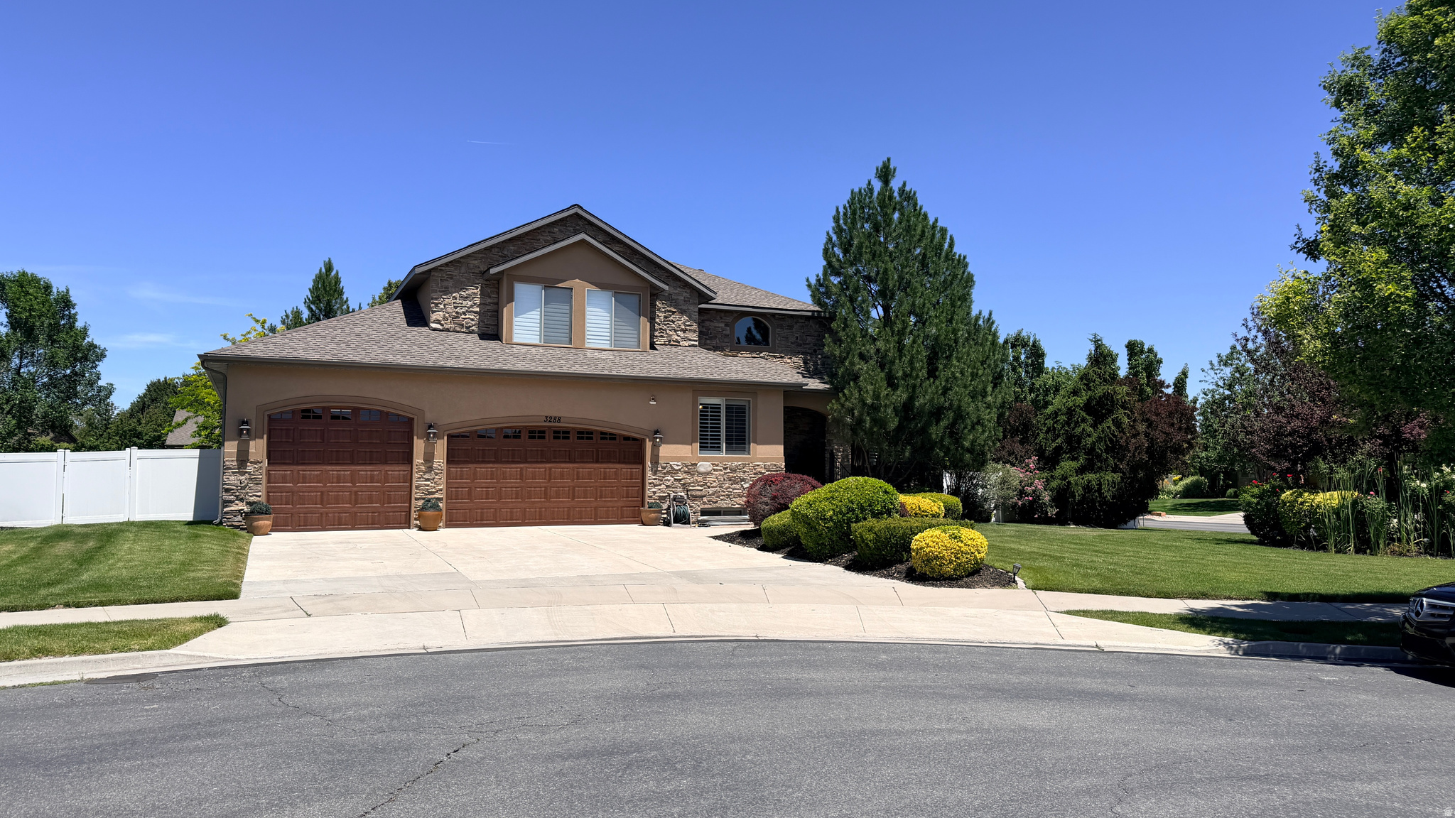 MEADOWS - Residential