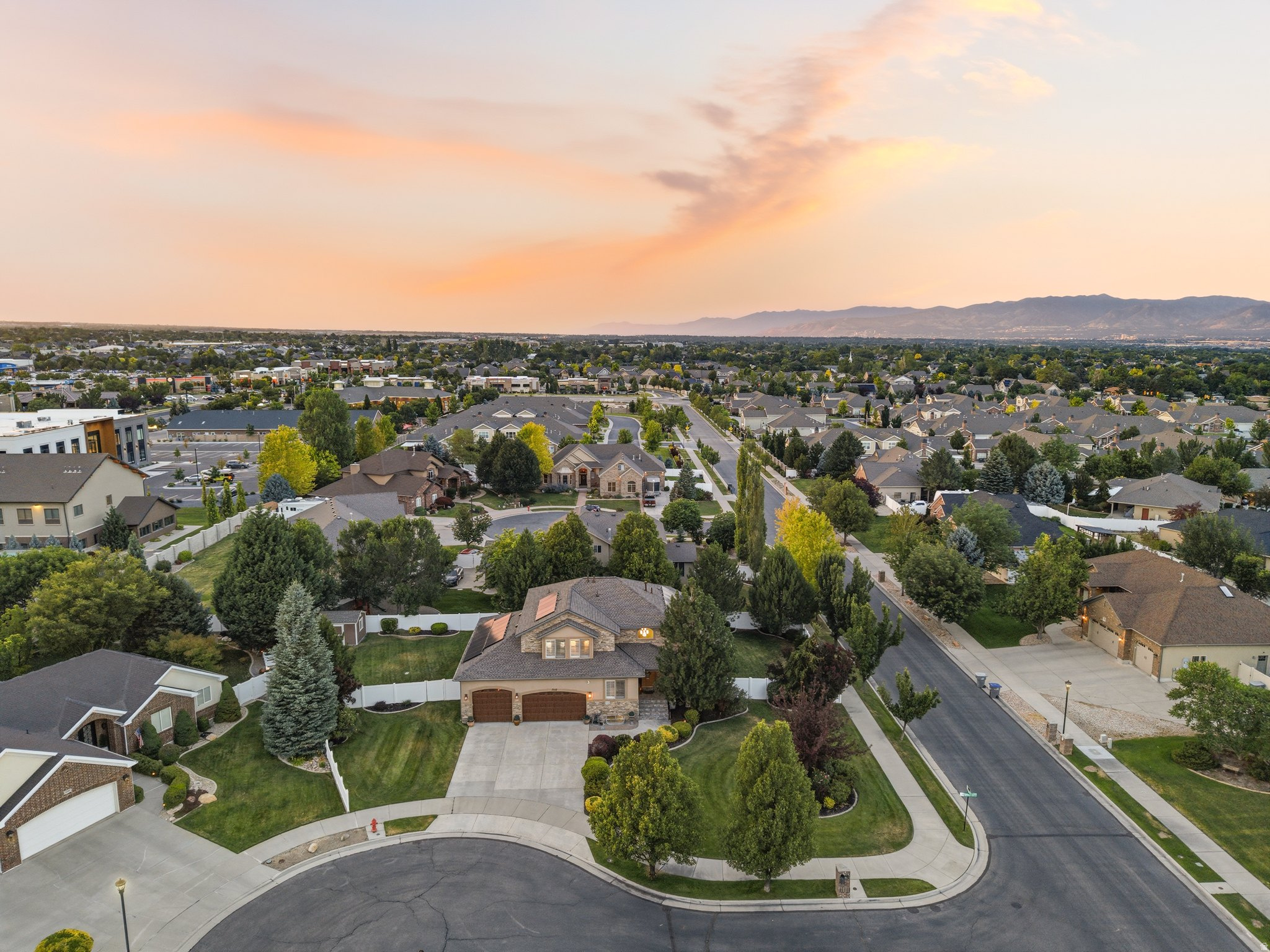 MEADOWS - Residential