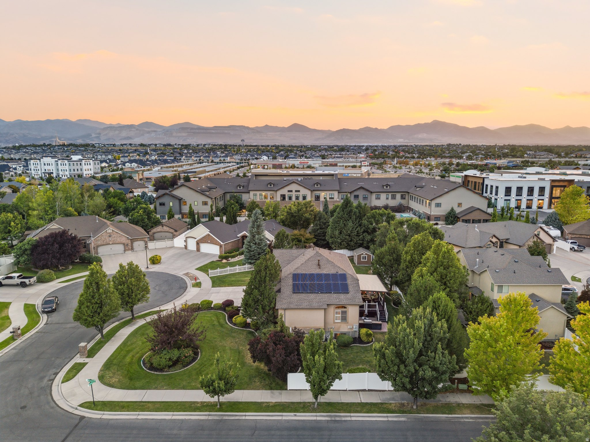 MEADOWS - Residential
