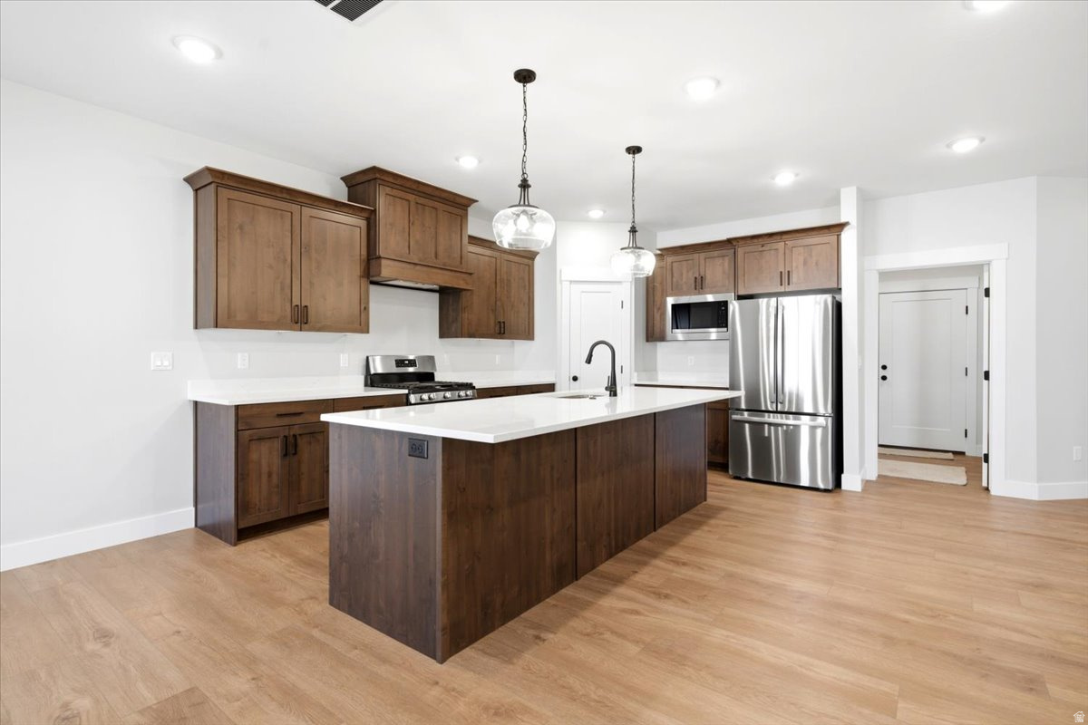 SPRING CREEK - Residential