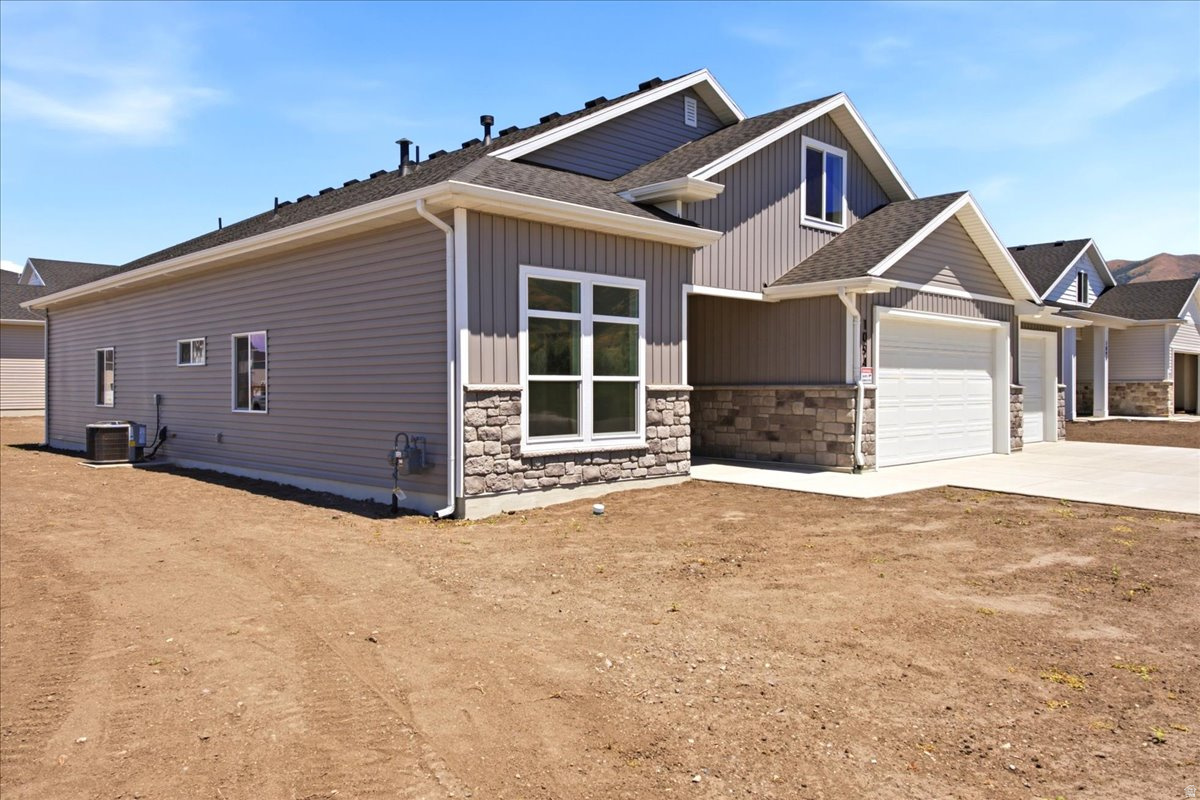 SPRING CREEK - Residential