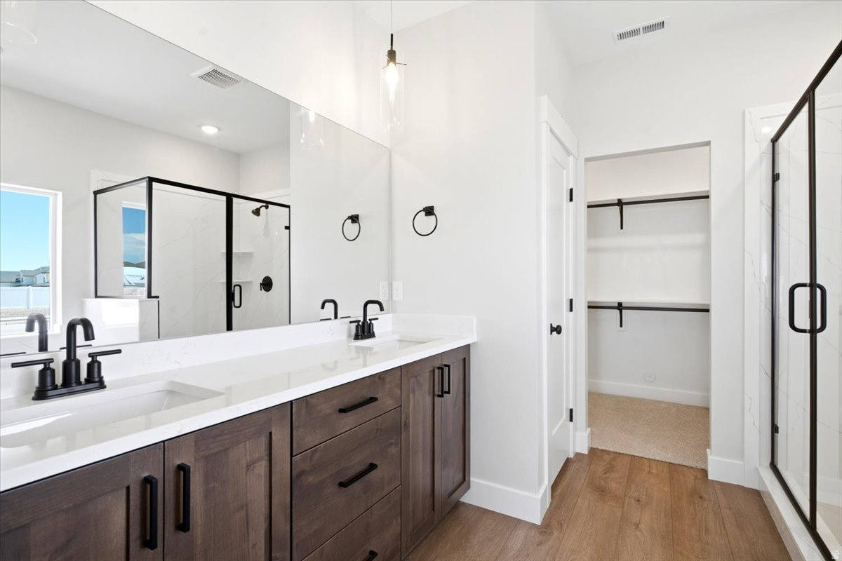 SPRING CREEK - Residential