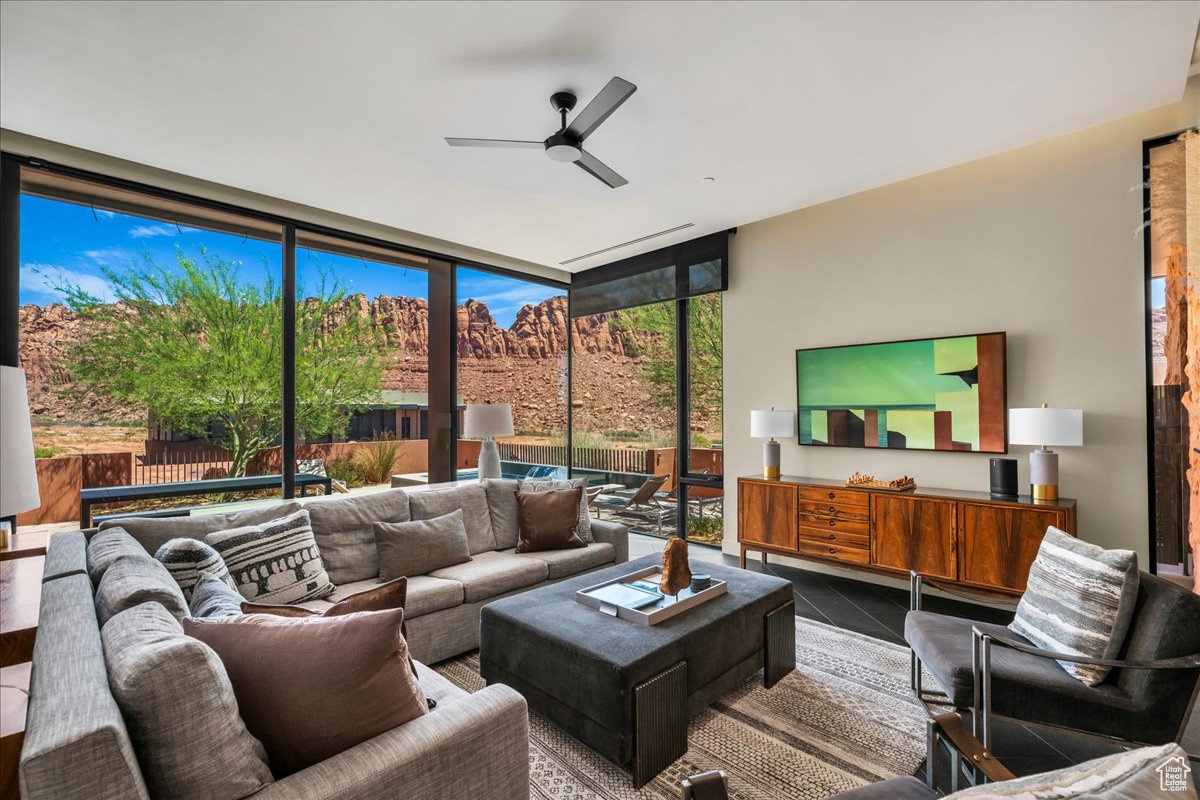 SENTIERRE PADRE CANYON PH 1A - Residential