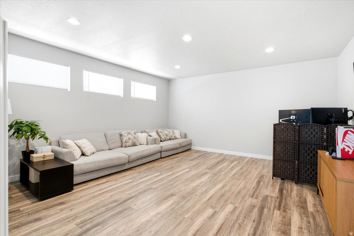 YULISA ESTATES - Residential
