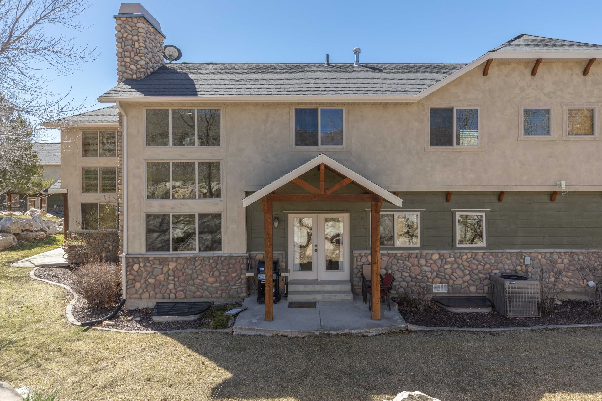 THE CASCADES - Residential