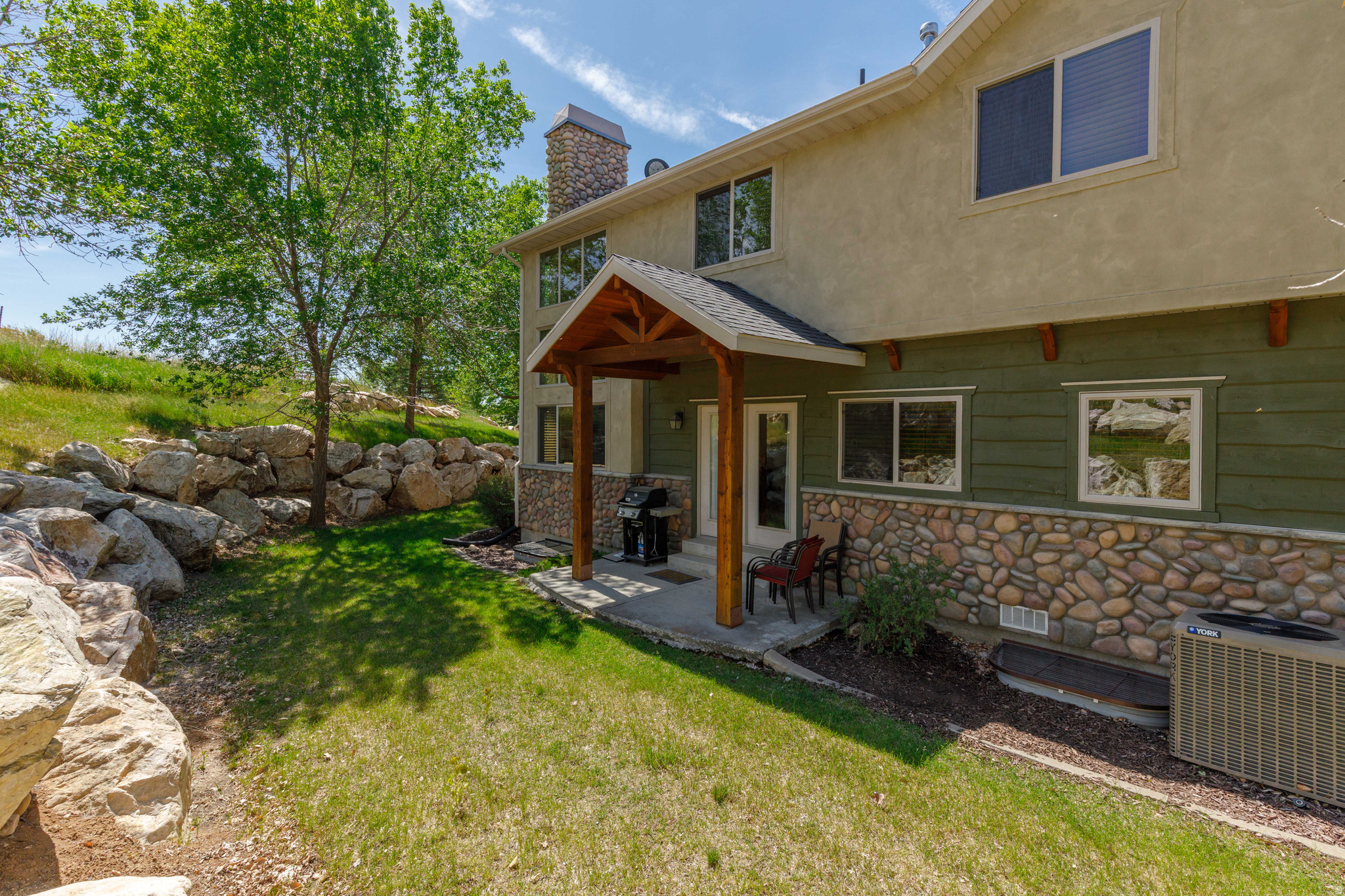 THE CASCADES - Residential