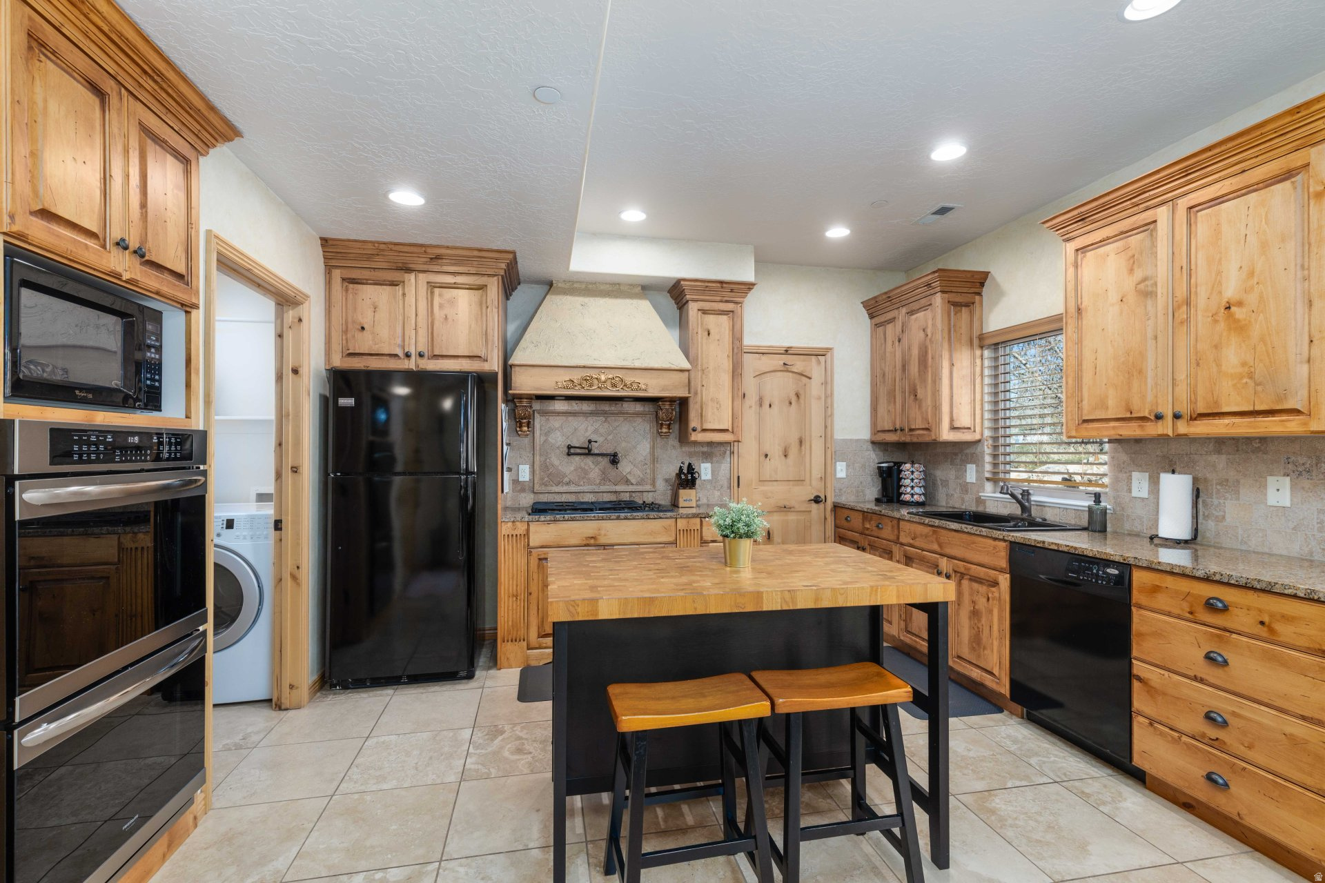 THE CASCADES - Residential